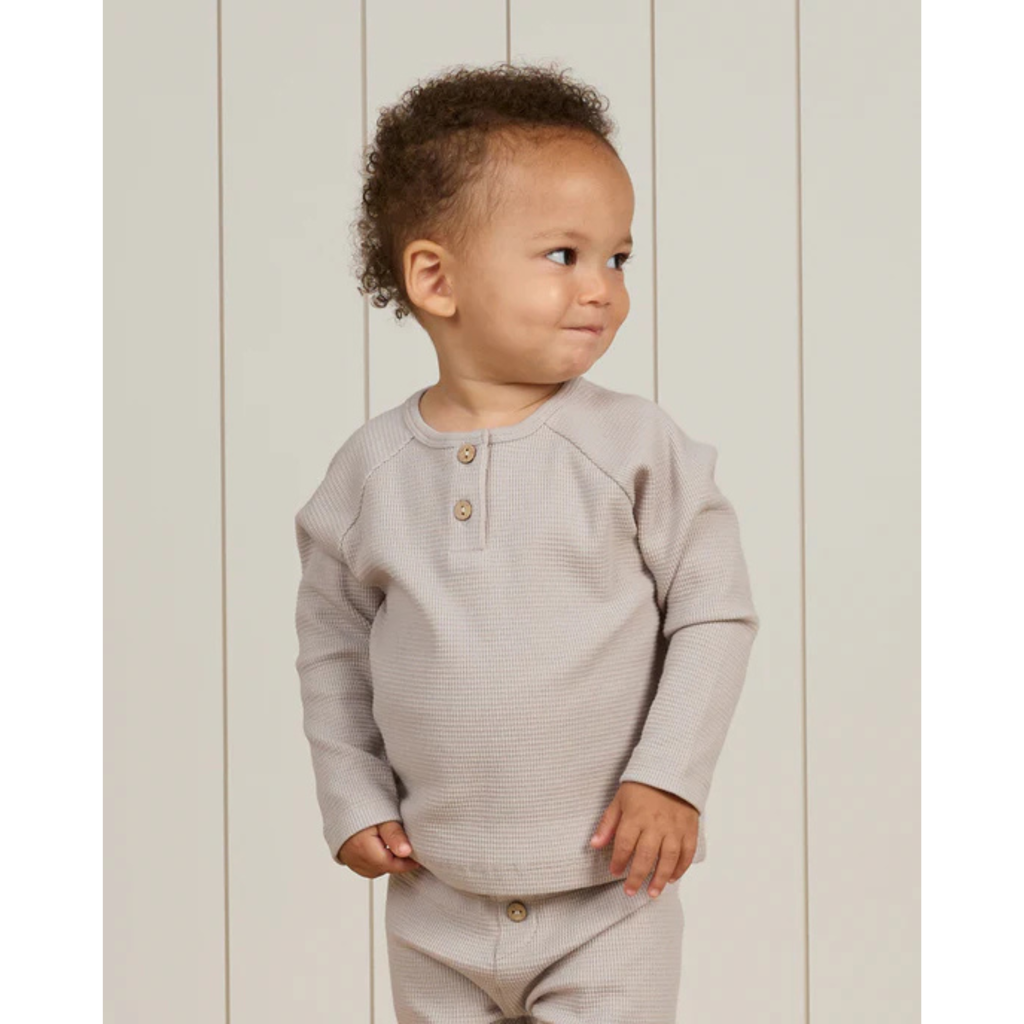 QUINCY MAE Henley Knit Top - Fog