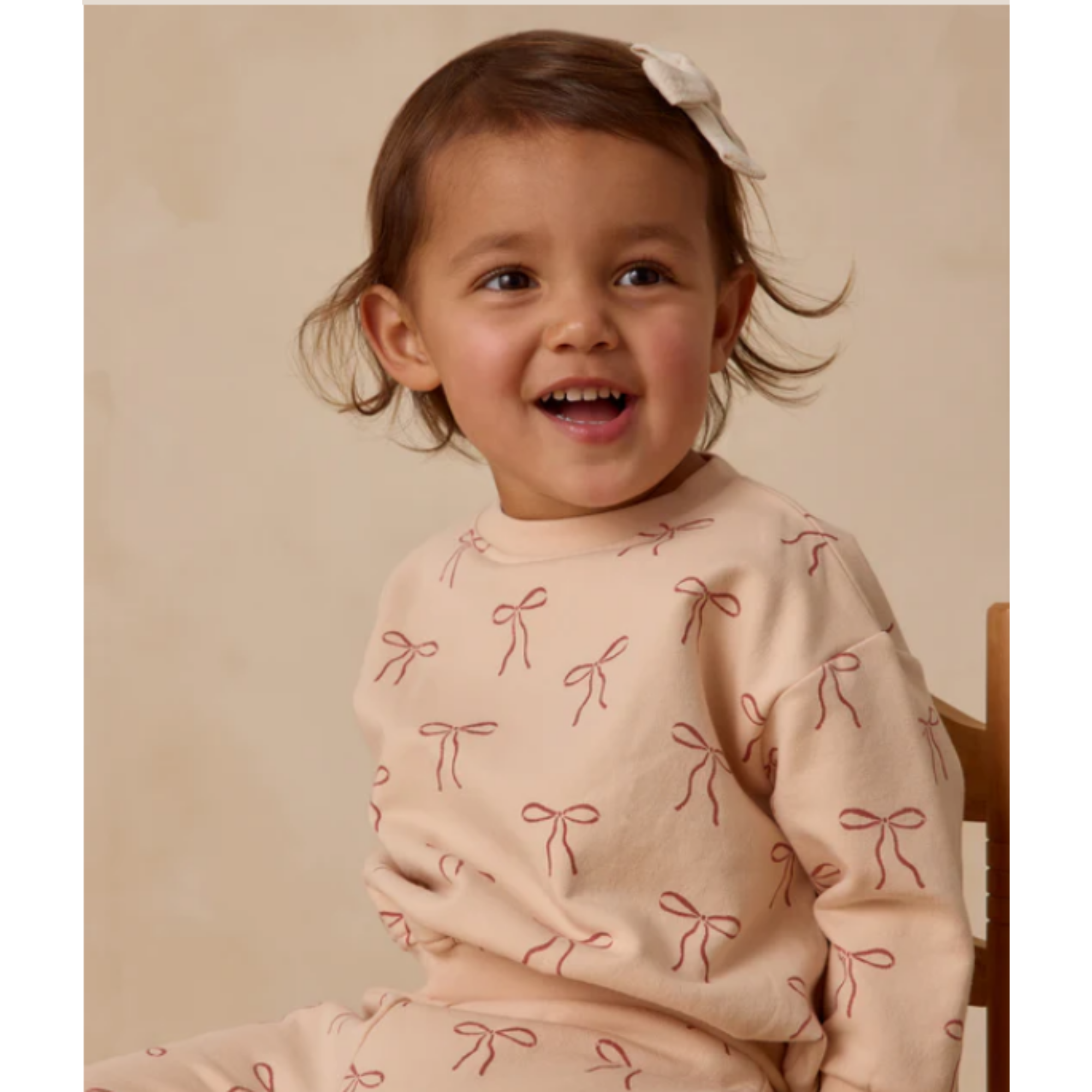 Sweat-shirt molletonné décontracté QUINCY MAE - Nœuds rouges