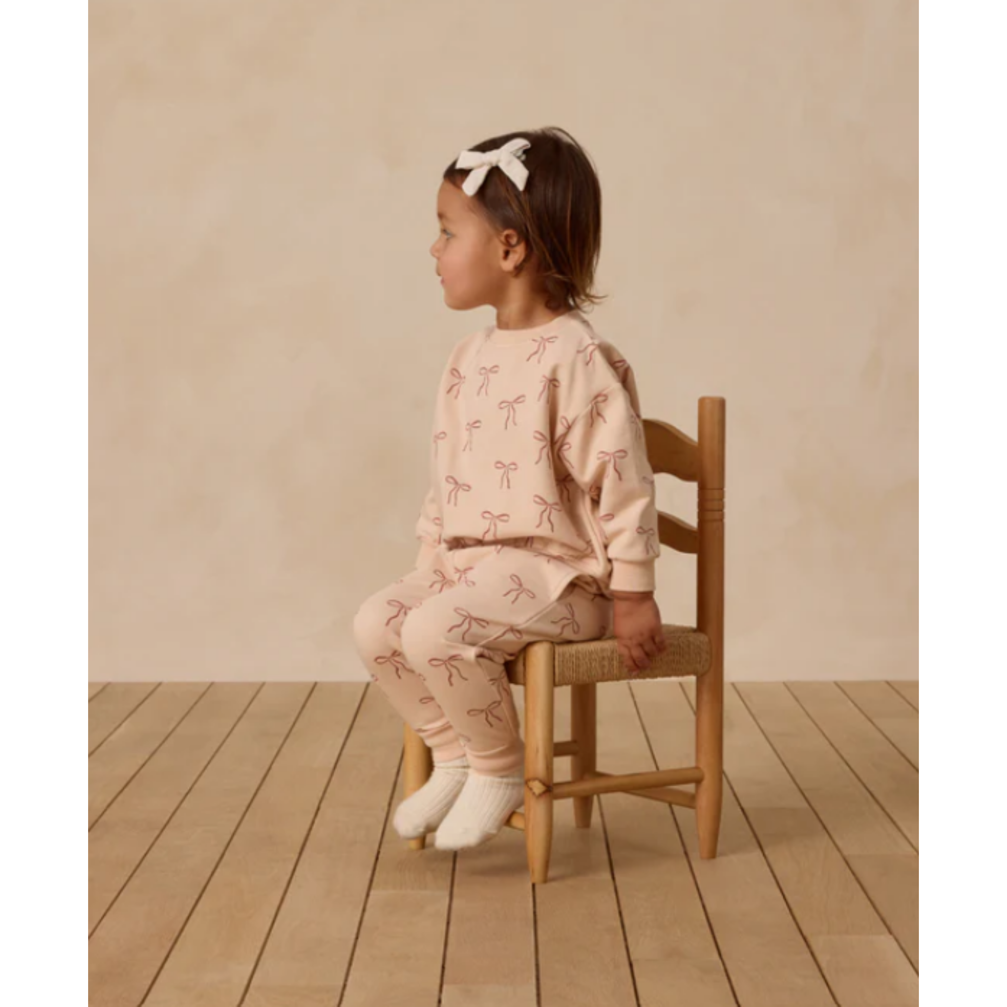 Sweat-shirt molletonné décontracté QUINCY MAE - Nœuds rouges