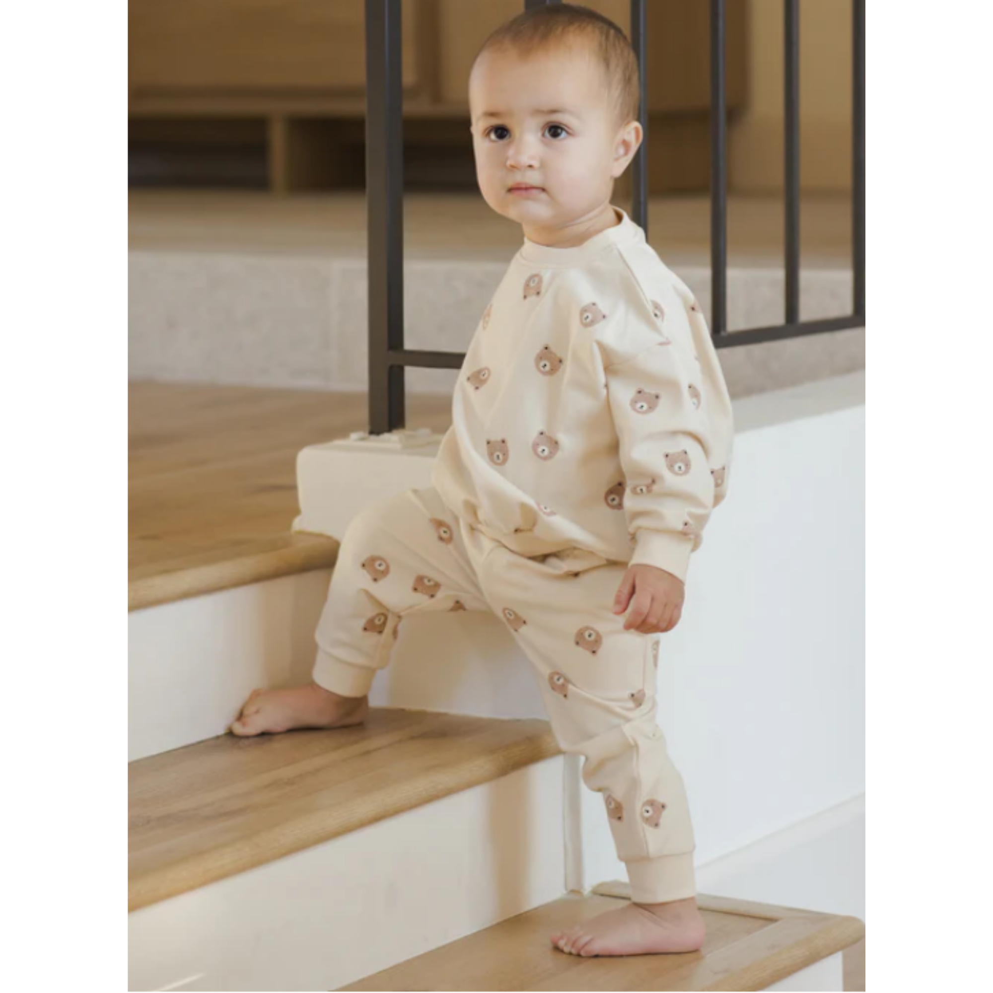 QUINCY MAE Relaxed Sweatshirt - Brown Bear