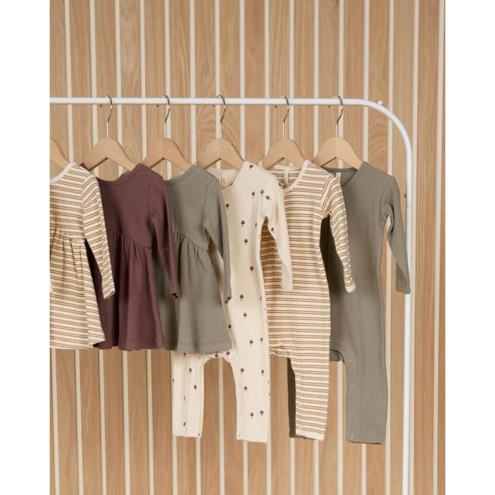 QUINCY MAE Ribbed Baby Jumpsuit - Mushrooms