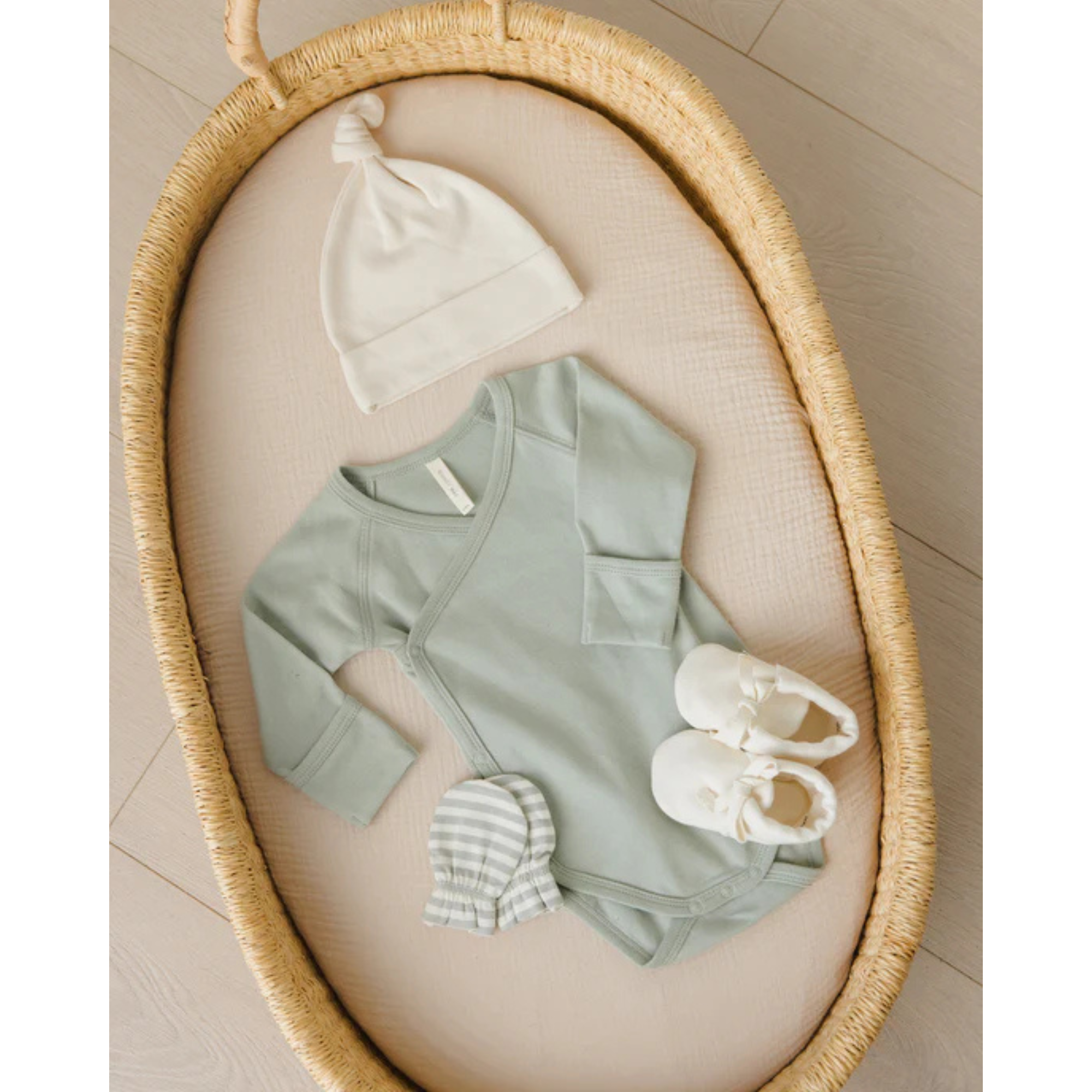 QUINCY MAE Side Snap Bodysuit - Sage