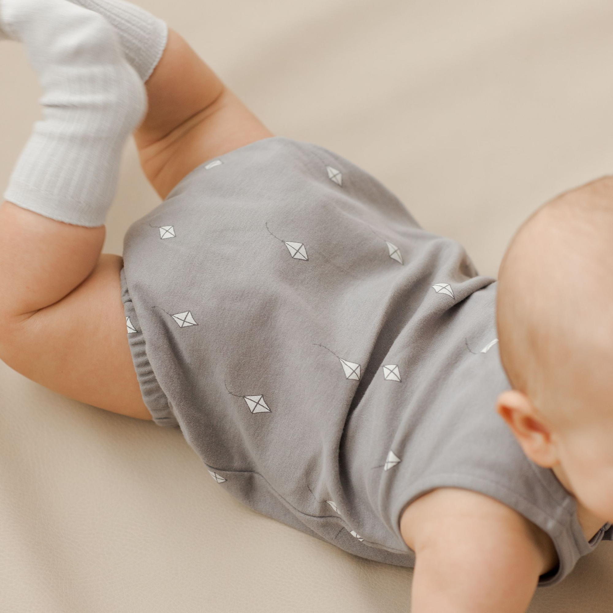 QUINCY MAE Sleeveless Bubble Romper - Kites