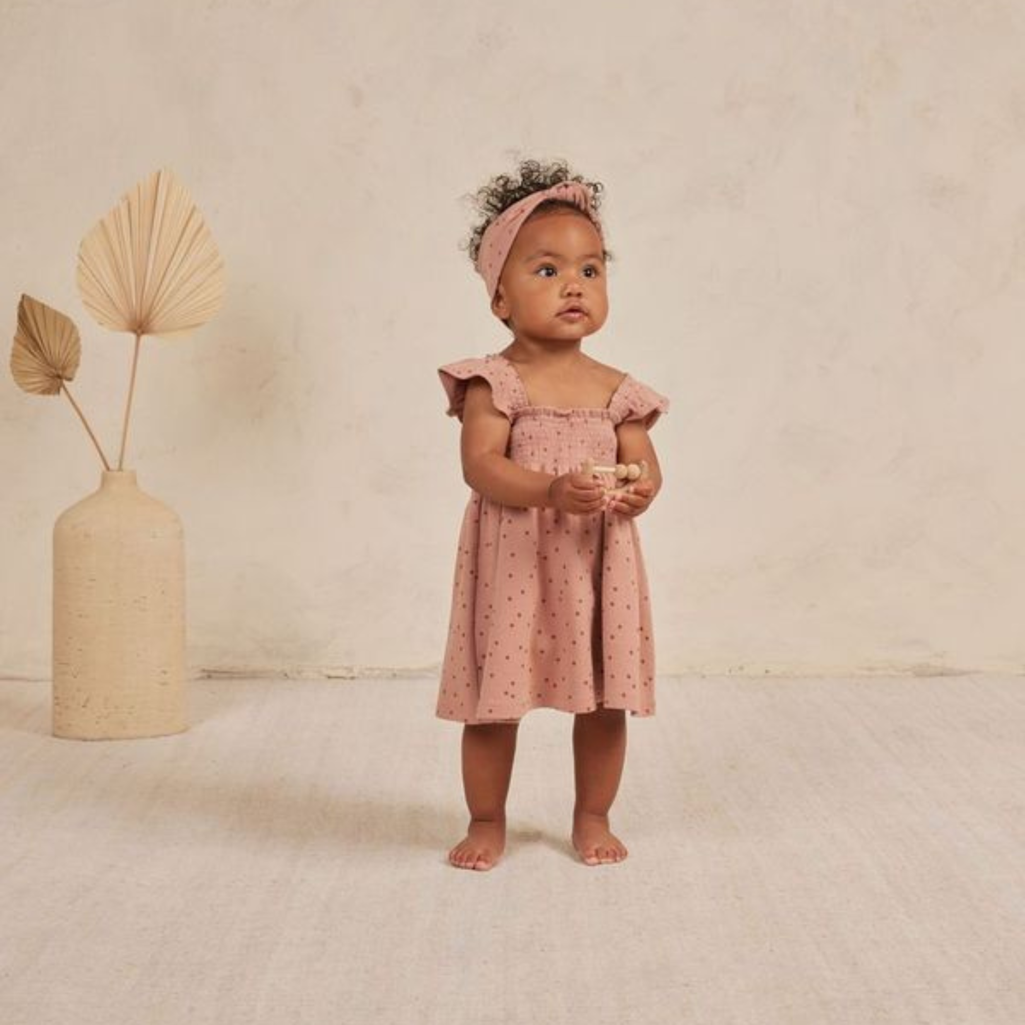 Robe en jersey à smocks QUINCY MAE - Pois