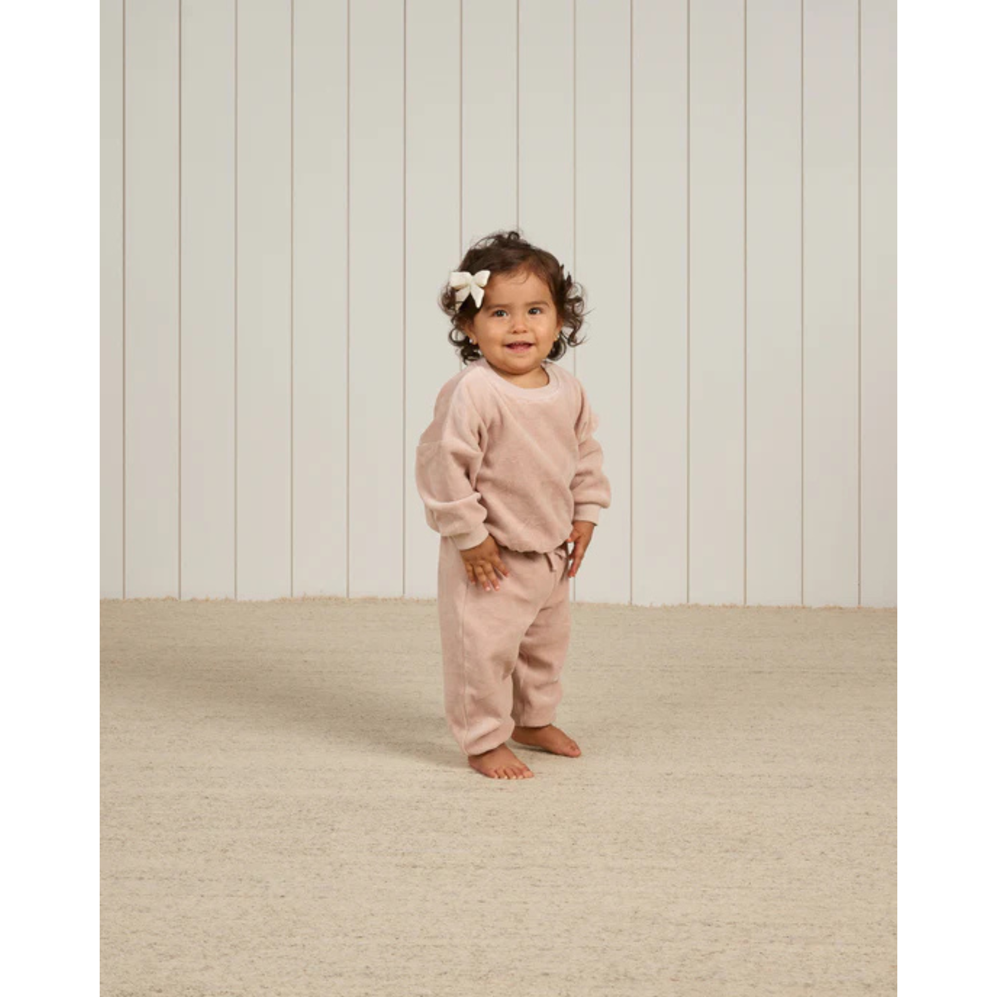 QUINCY MAE Velour Relaxed Sweatshirt - Blush