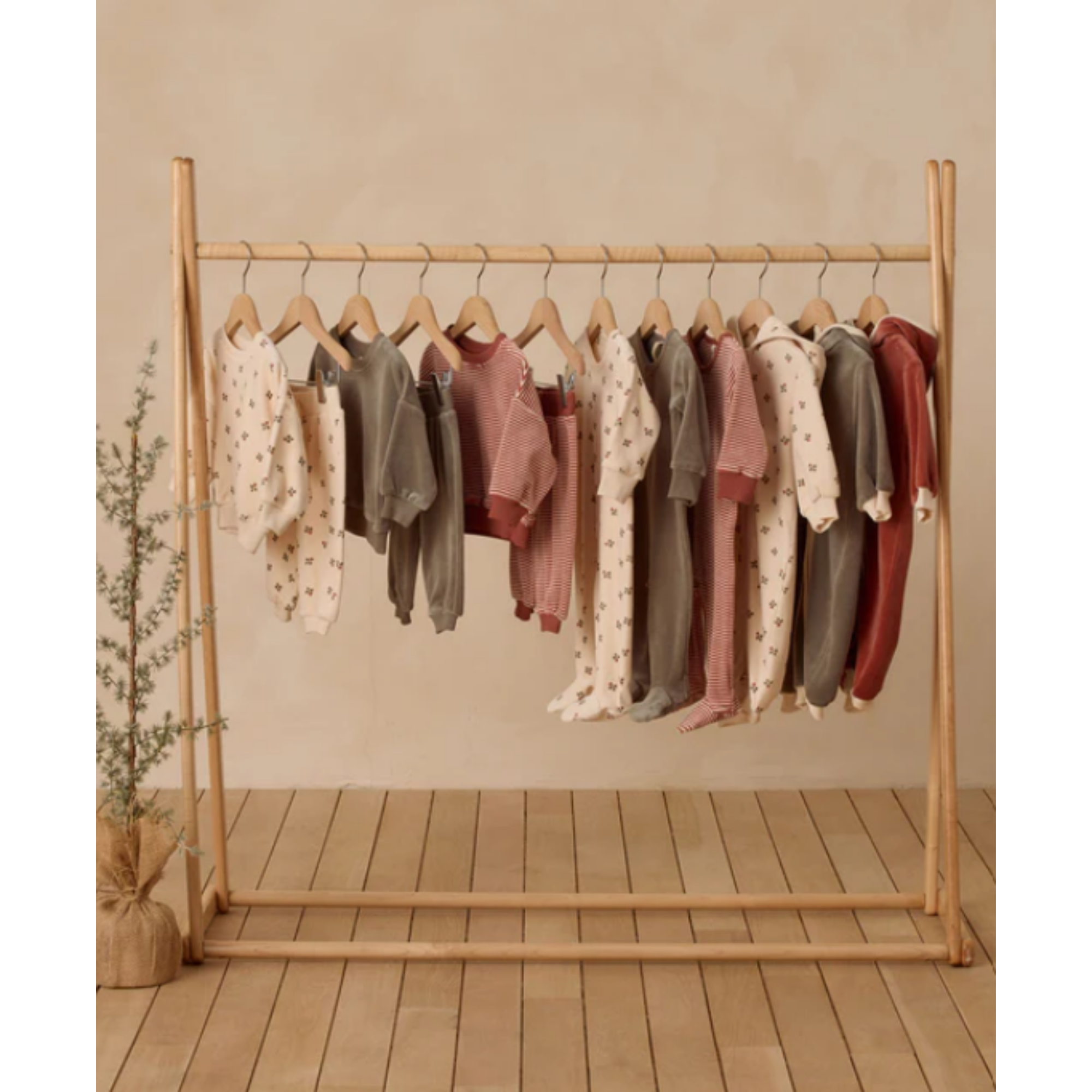 QUINCY MAE Velour Relaxed Sweatshirt - Holly Berry