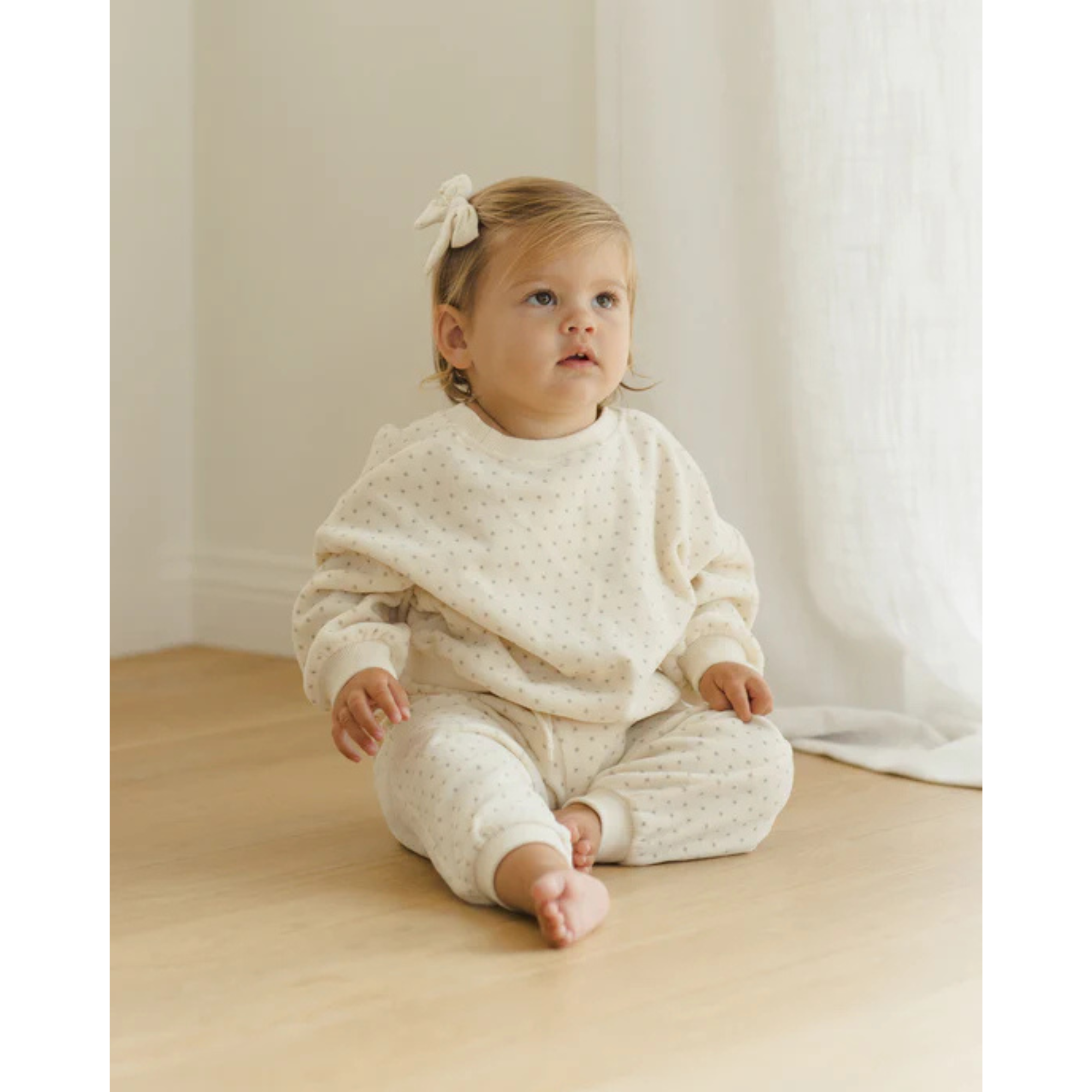 QUINCY MAE Velour Relaxed Sweatshirt - Polka Dot