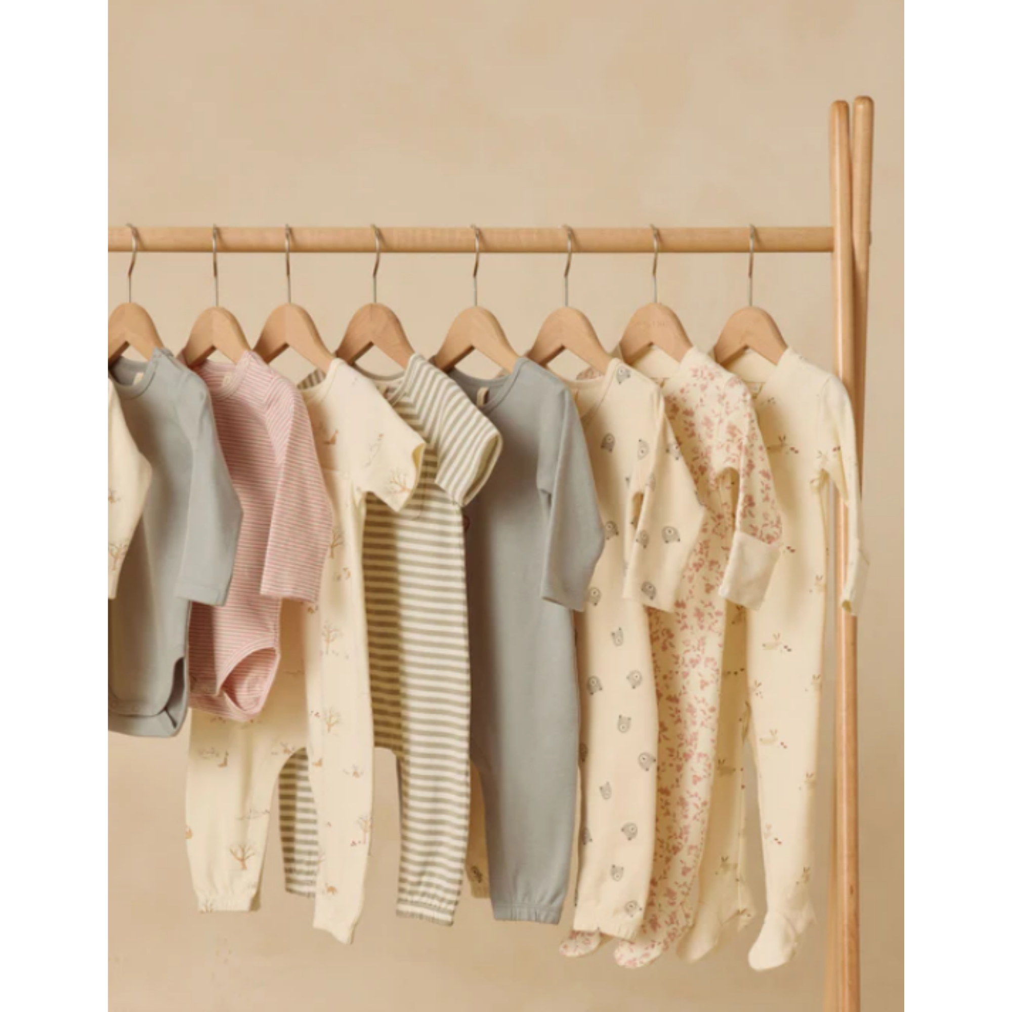 QUINCY MAE Zip Long Sleeve Sleeper Footie - Bunnies