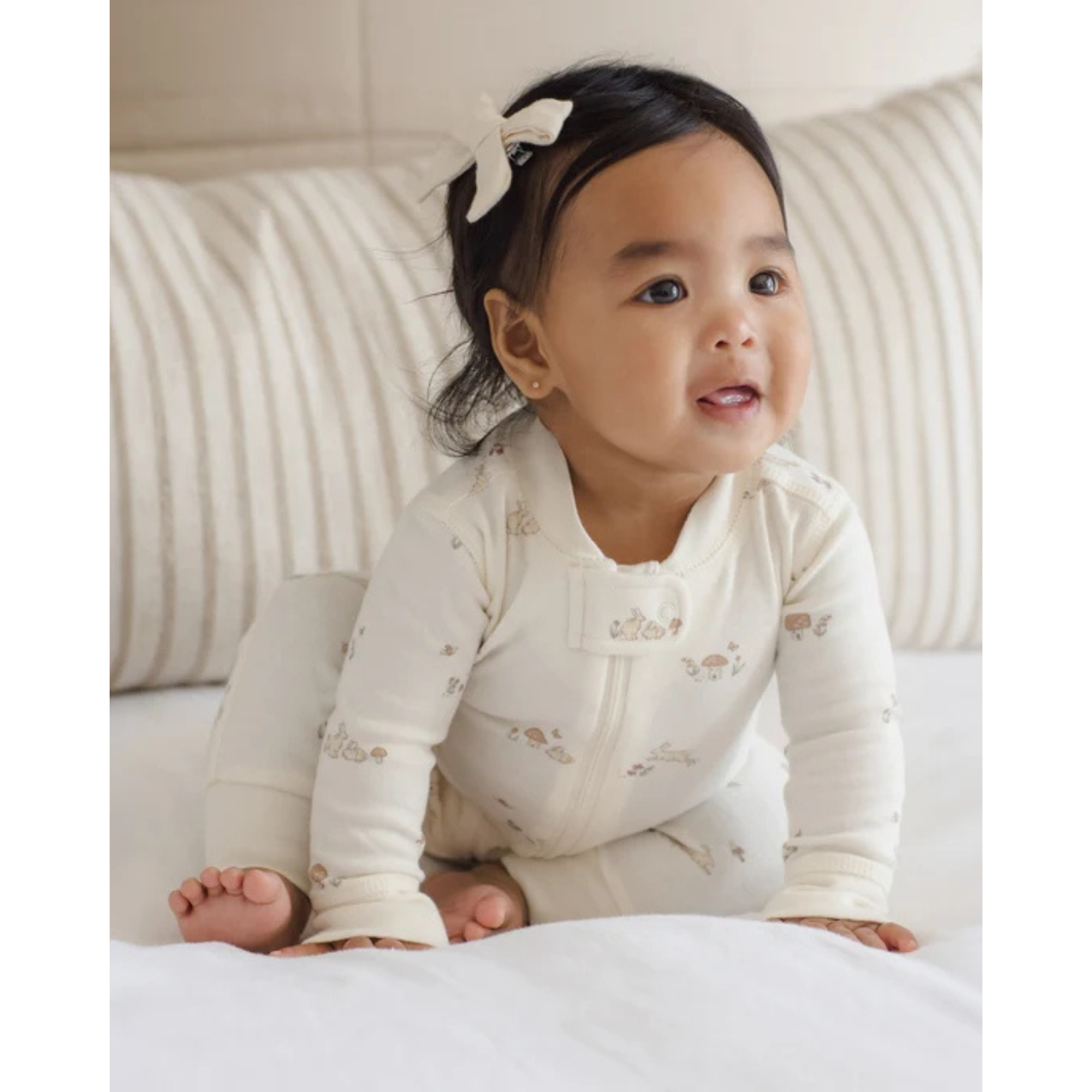 QUINCY MAE Zip Long Sleeve Sleeper - Bunnies