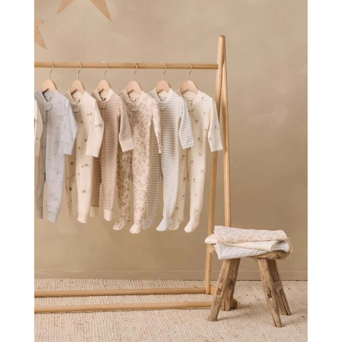 QUINCY MAE Zip Long Sleeve Sleeper Footie - Sheep