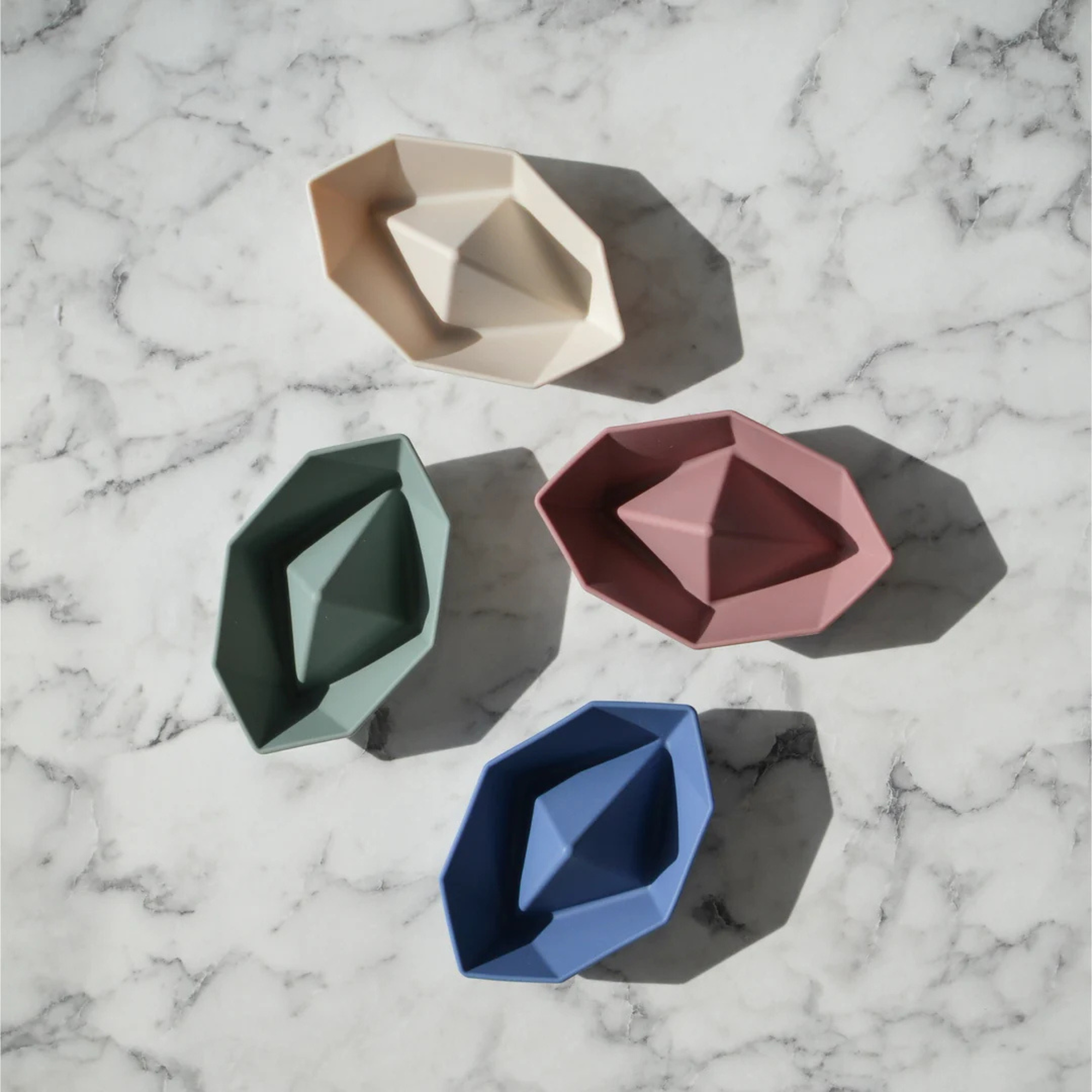 SHNUGGLE Stack and Sail Bath Boat Toys (4-Pack)