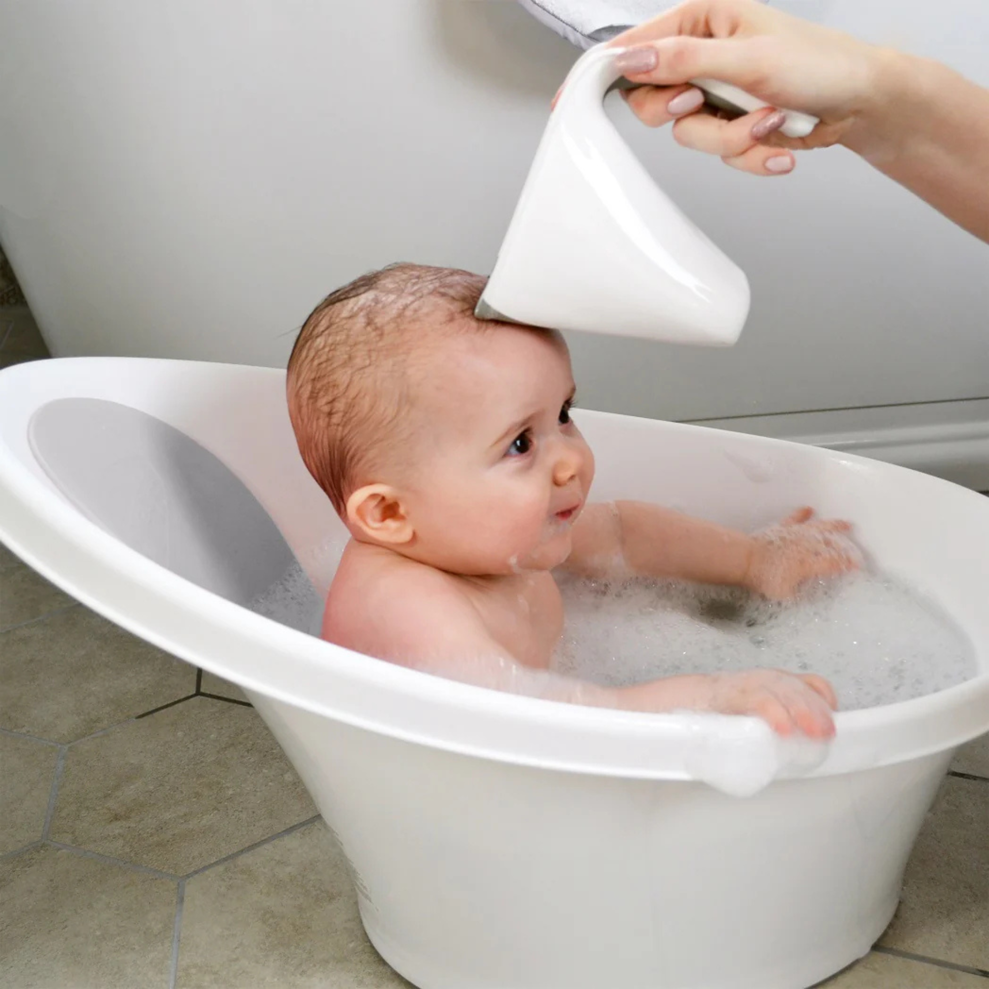 SHNUGGLE Washy Bath Jug