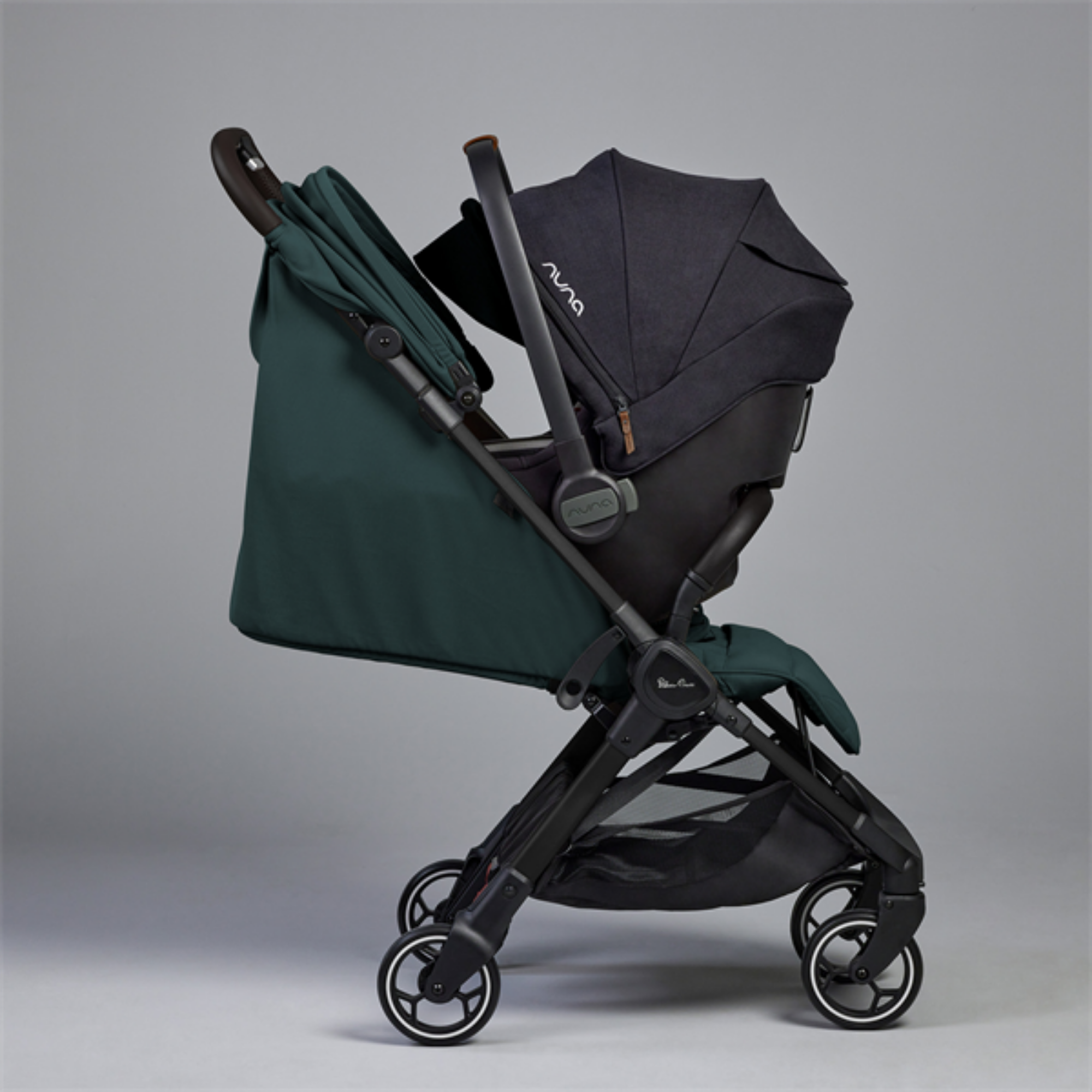 SILVER CROSS Clic + NUNA Pipa Travel System