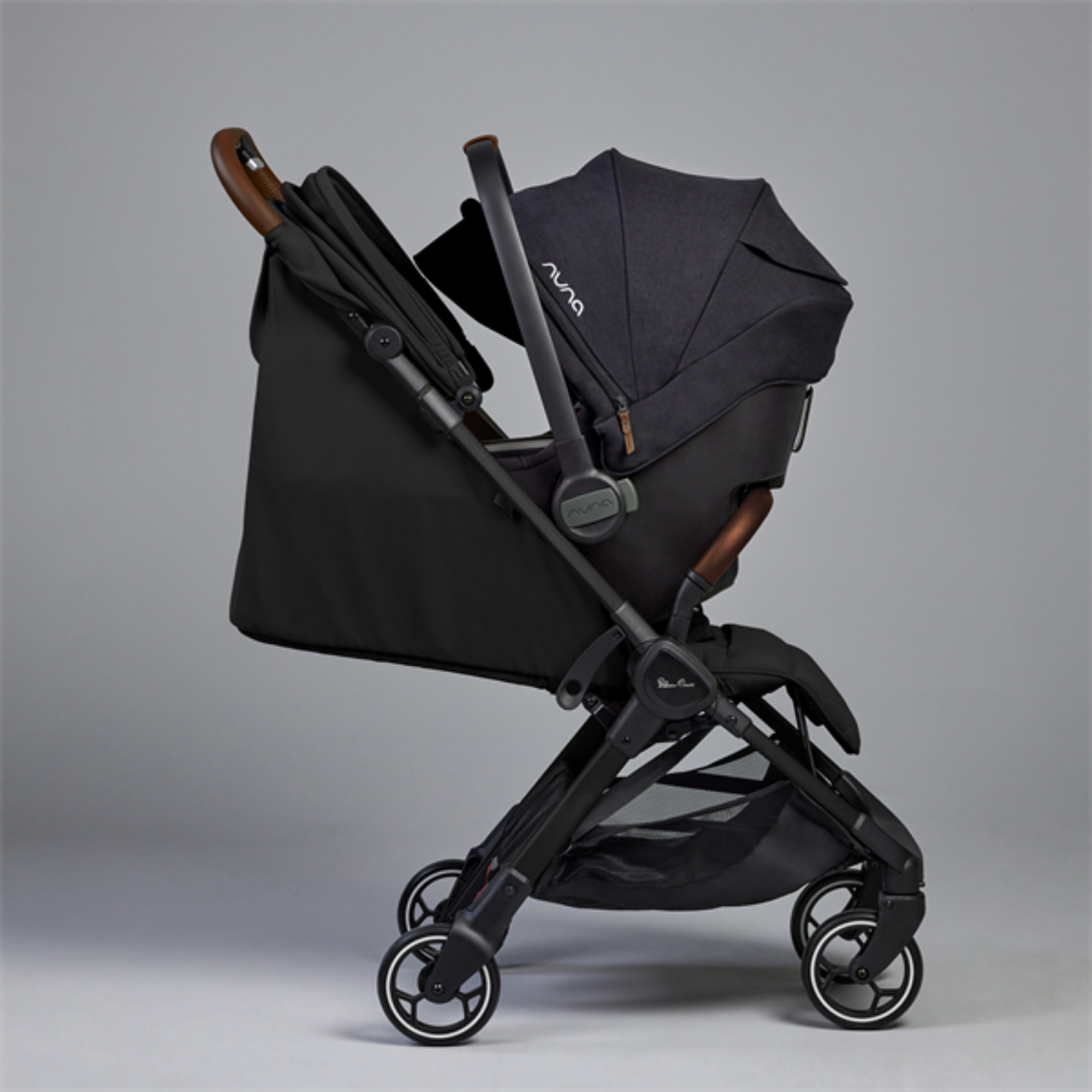 SILVER CROSS Clic + NUNA Pipa Travel System