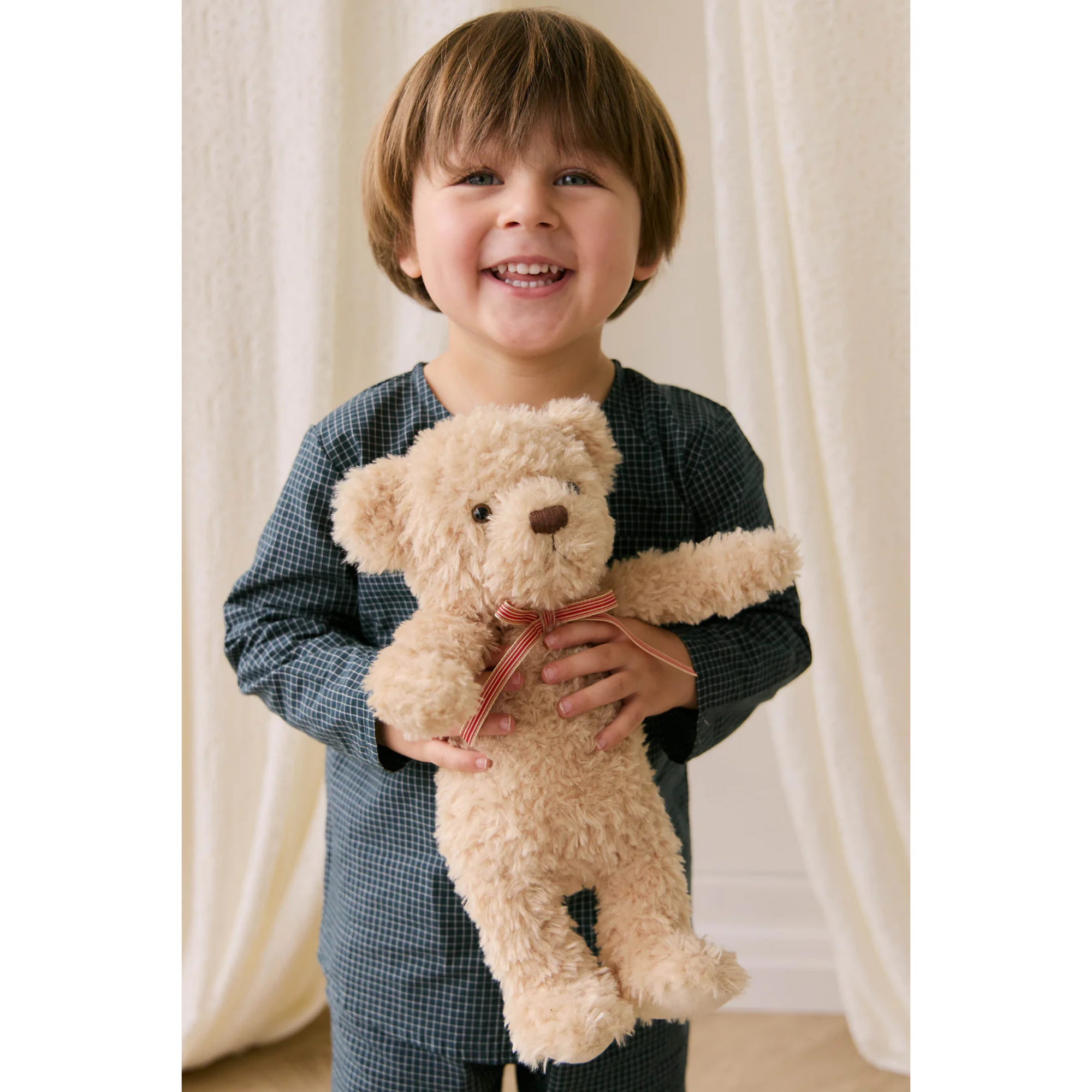 SNUGGLE BUNNIES Arthur the Bear