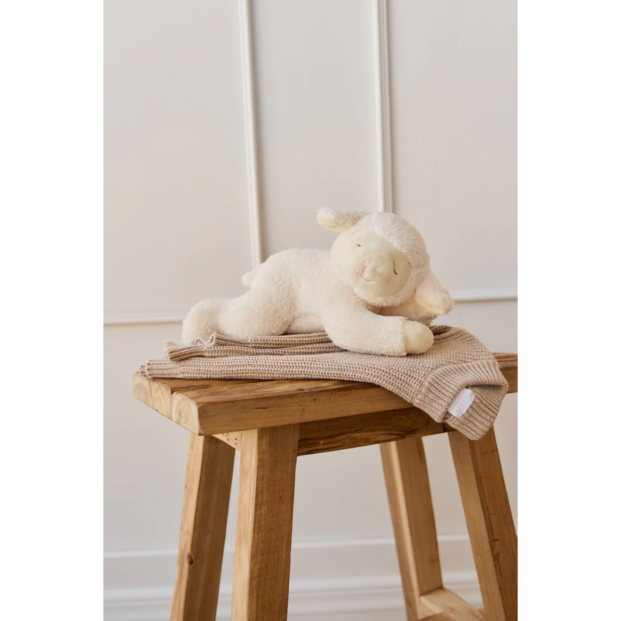 SNUGGLE BUNNIES Lambie the Lamb