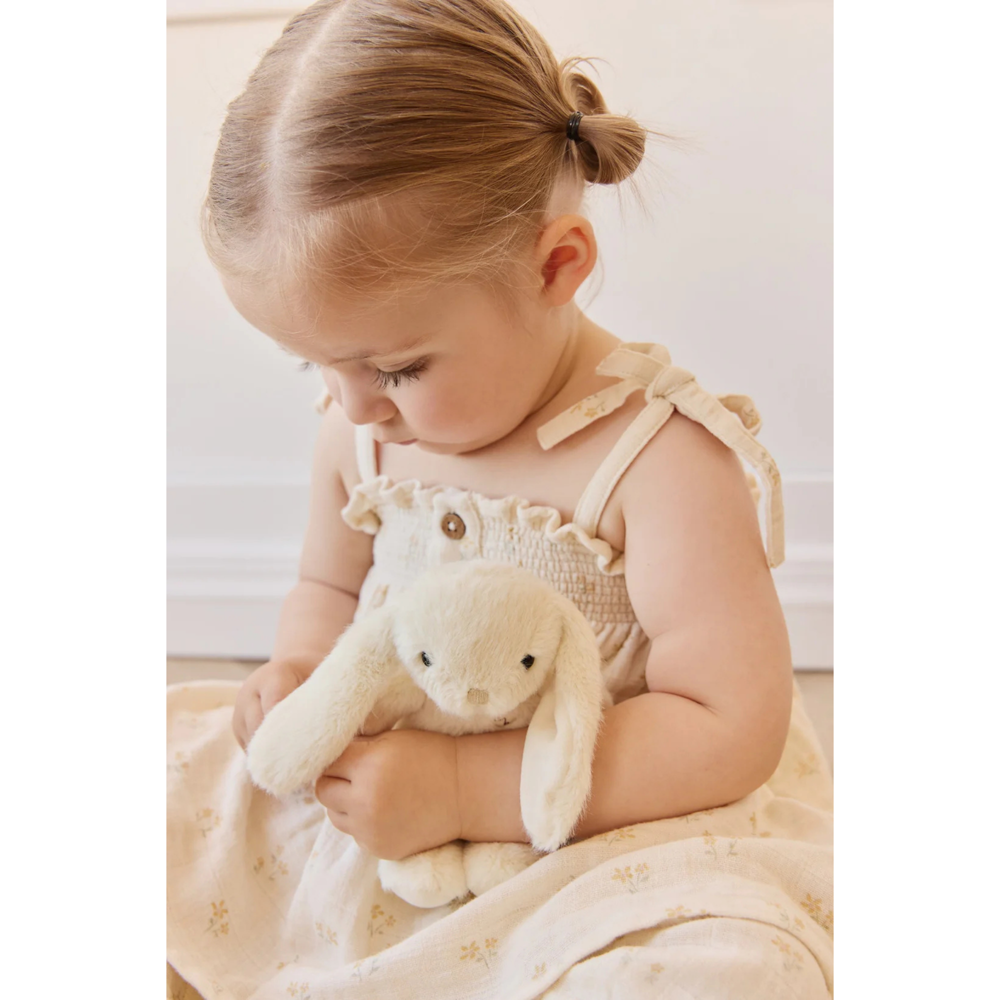 SNUGGLE BUNNIES Little Penelope