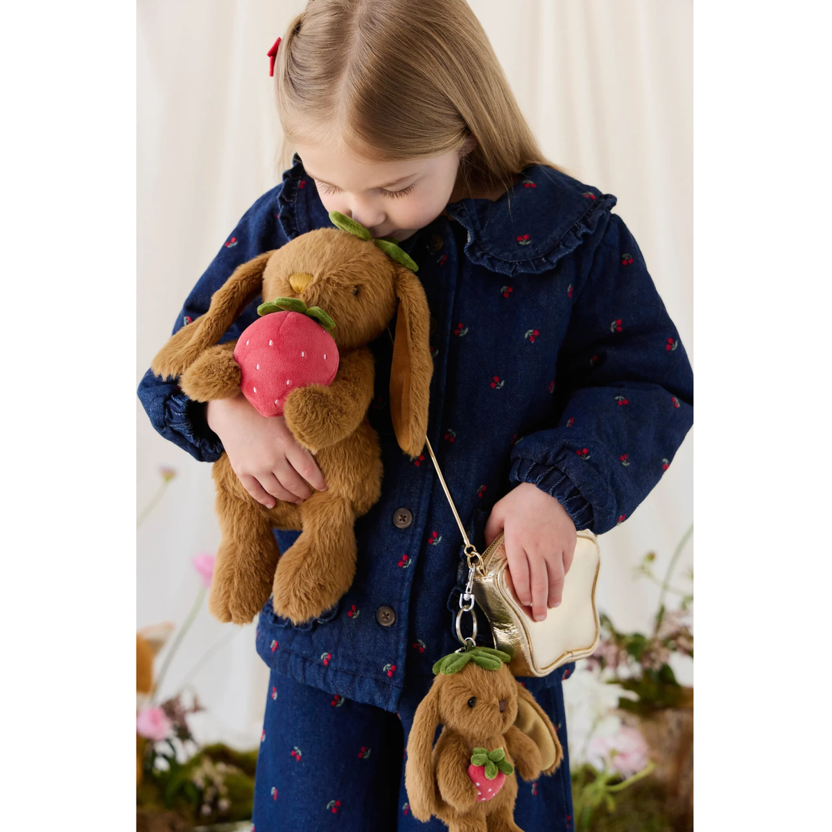SNUGGLE BUNNIES Penelope The Bunny with Strawberry