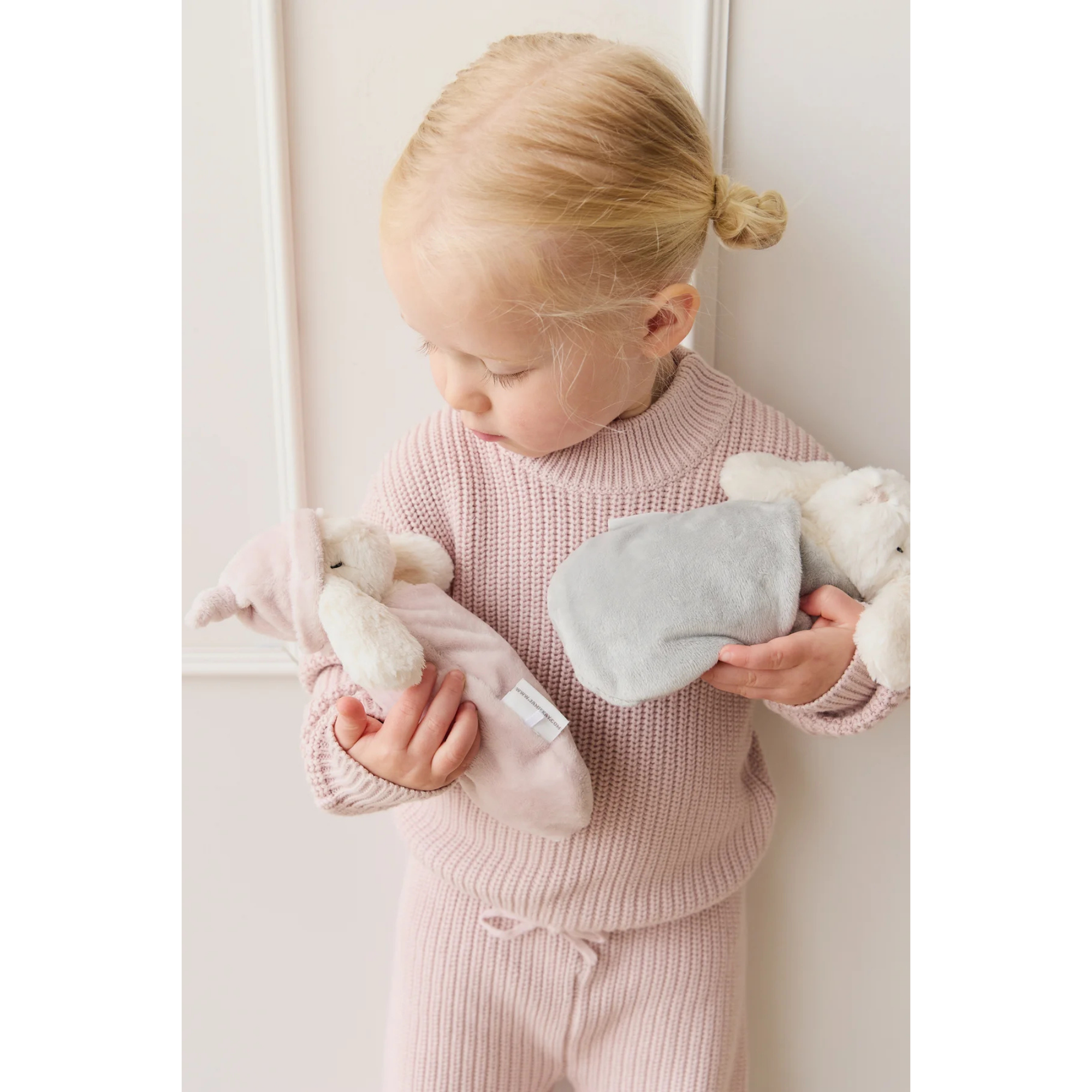 SNUGGLE BUNNIES Sleeping Penelope