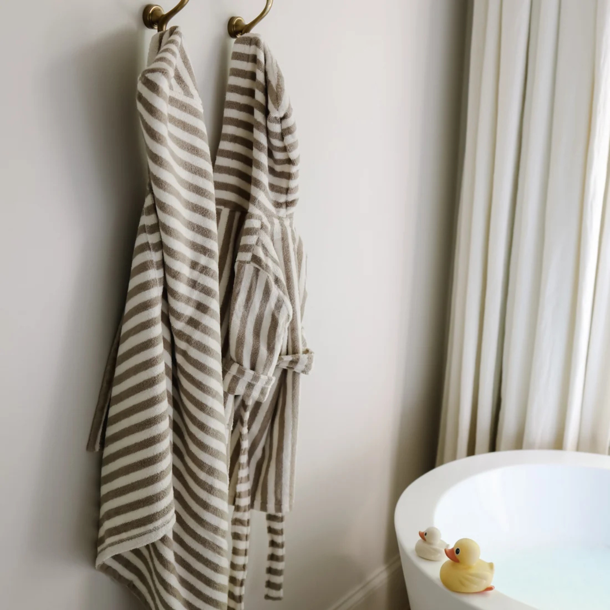 SNUGGLE ME ORGANIC Hooded Towel