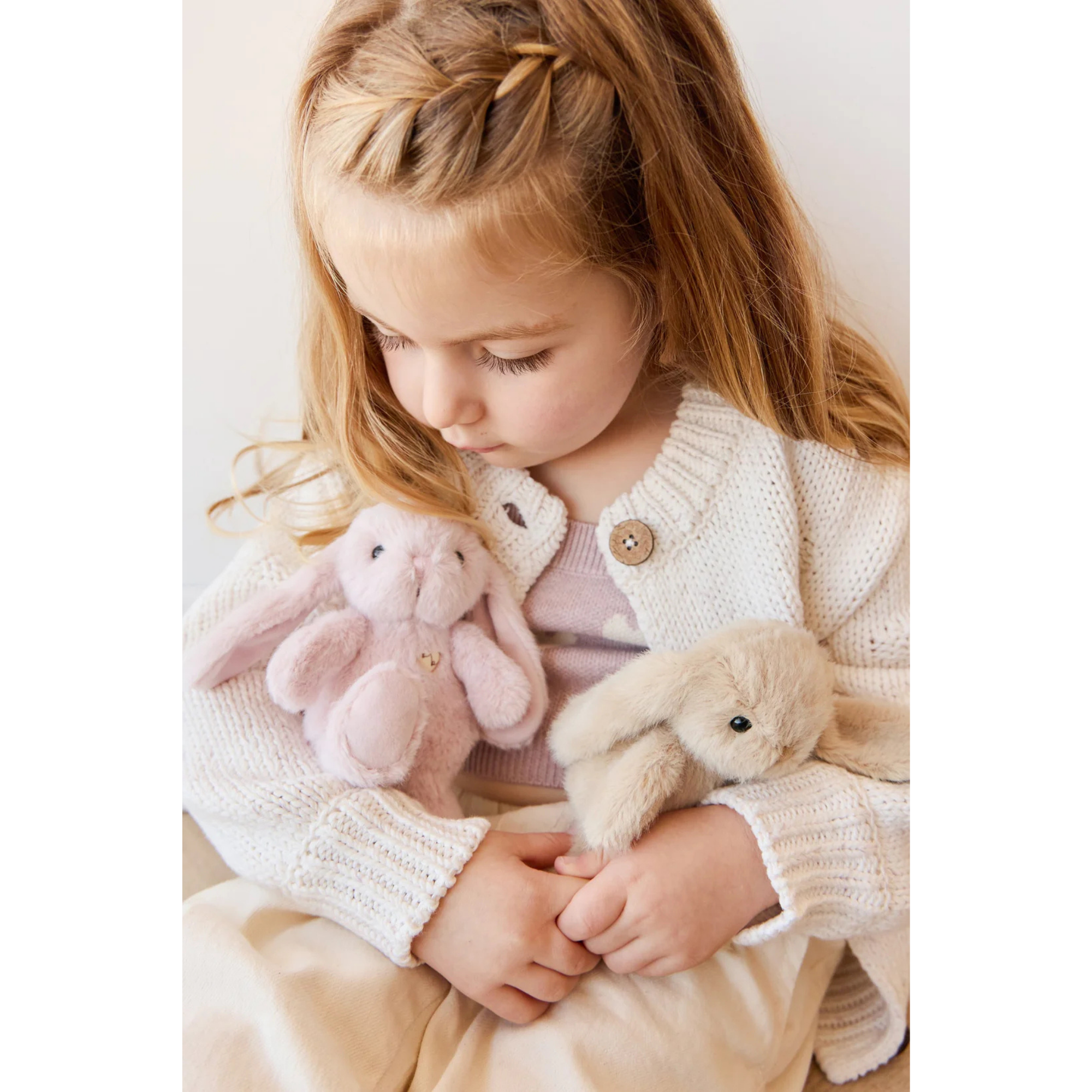 SNUGGLE BUNNIES Little Penelope