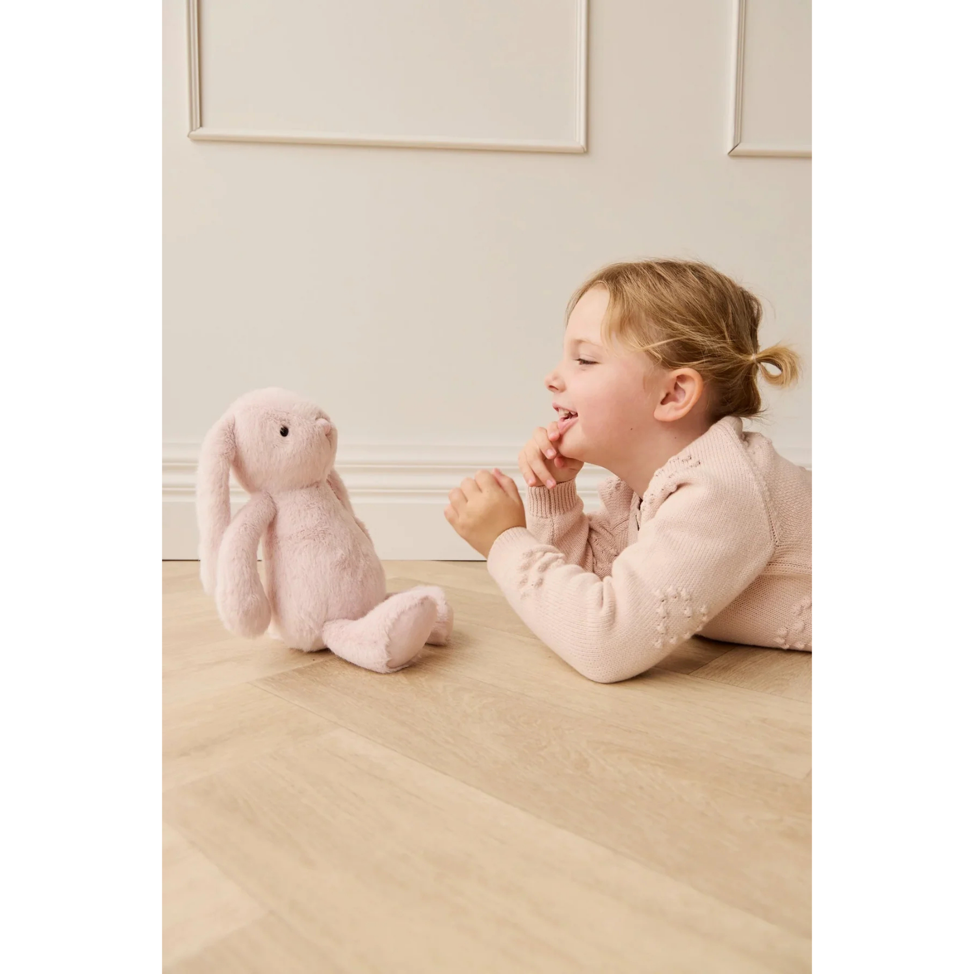 SNUGGLE BUNNIES Penelope