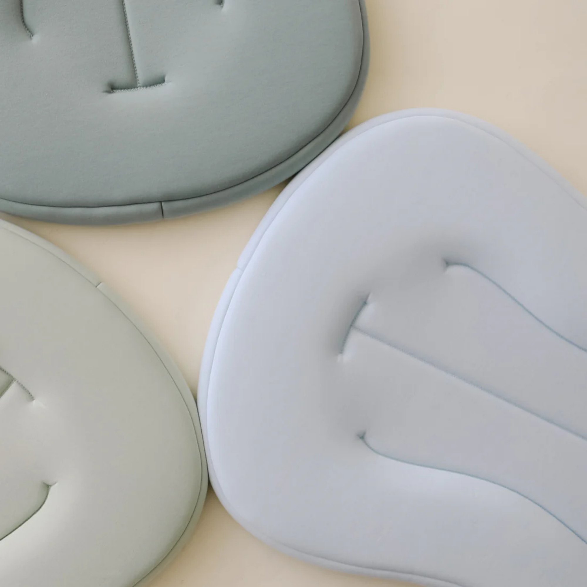 Chaise longue courbe SNUGGLE ME