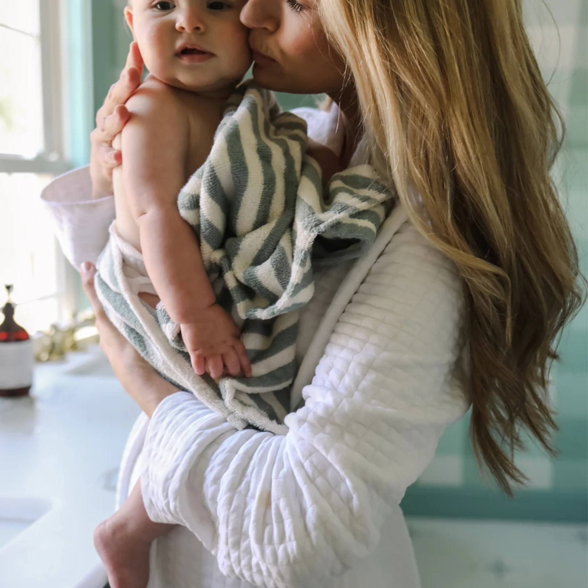 SNUGGLE ME ORGANIC Hooded Towel