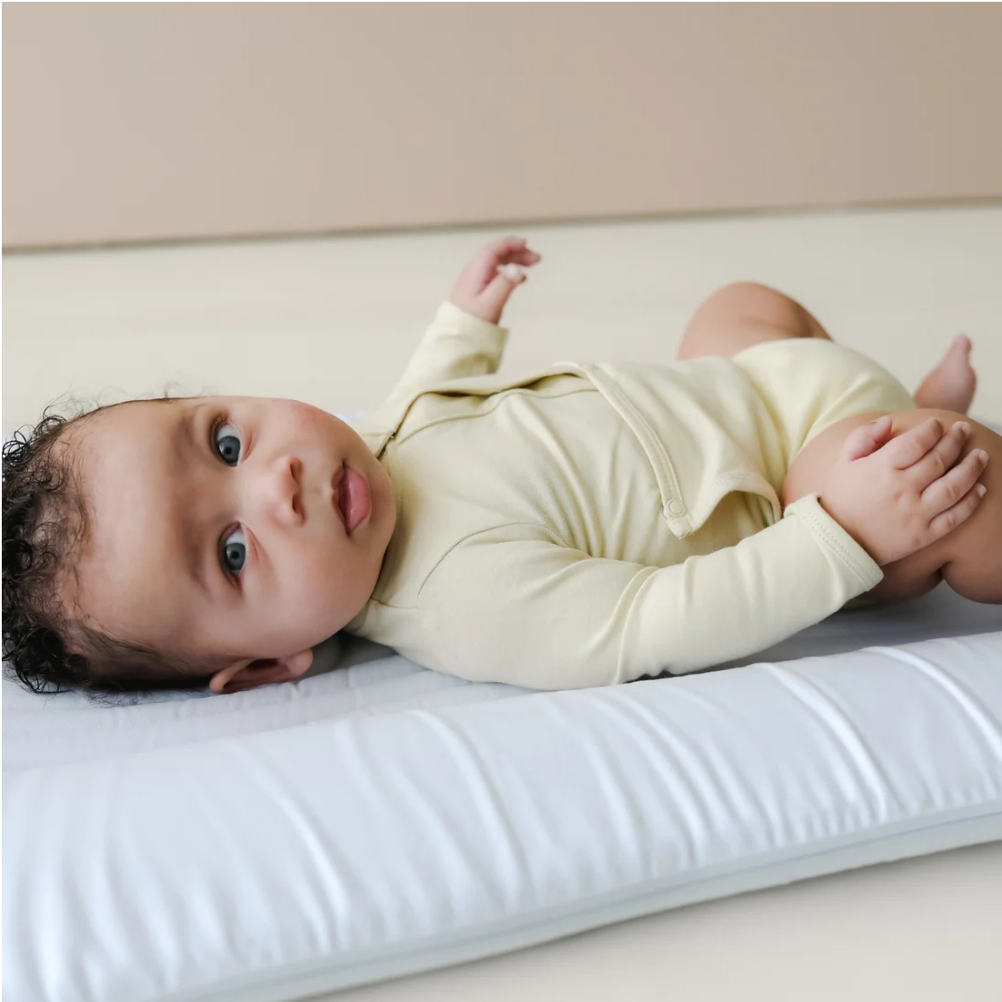 SNUGGLE ME ORGANIC Infant Lounger Wave
