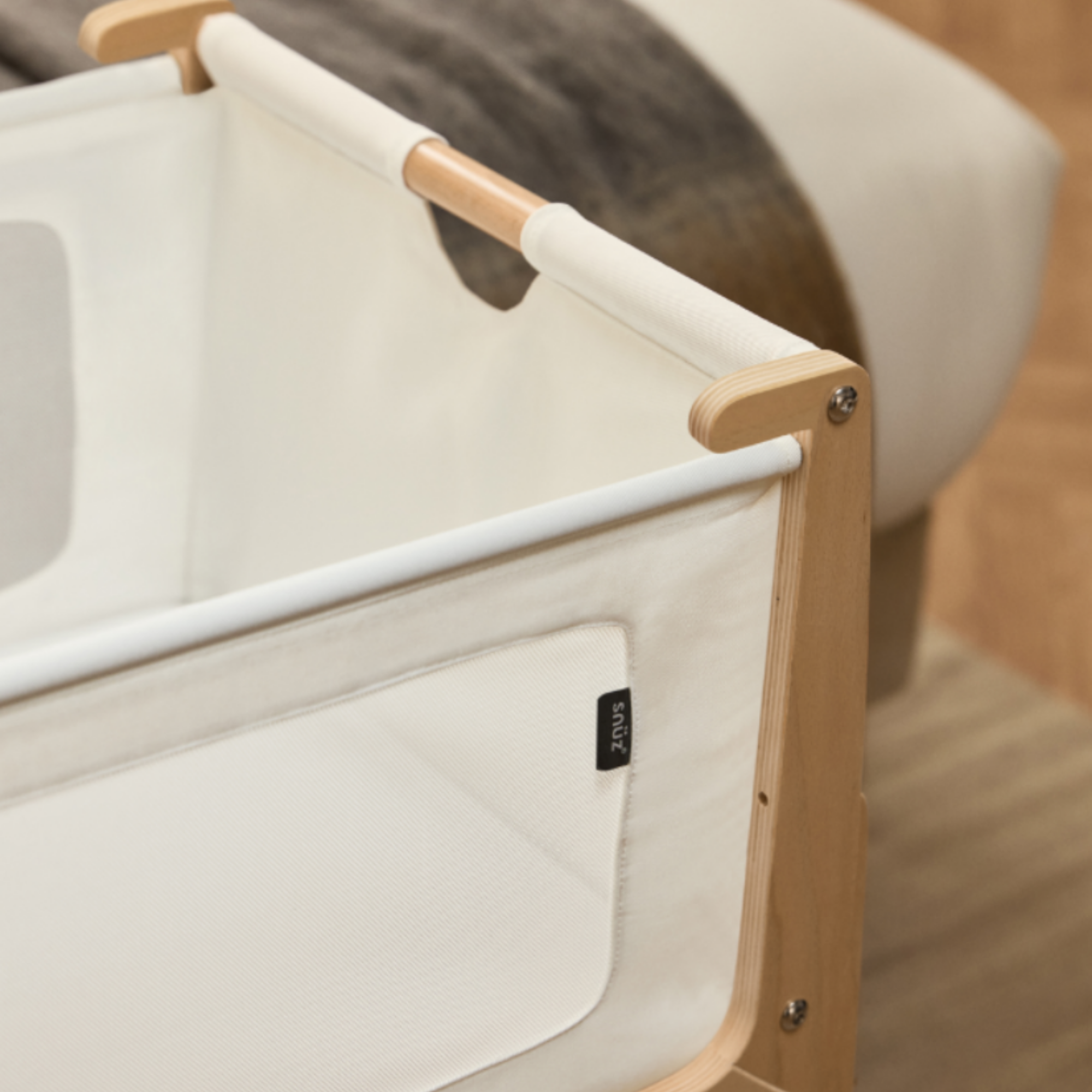 SNUZ SnuzPod5 Bedside Bassinet