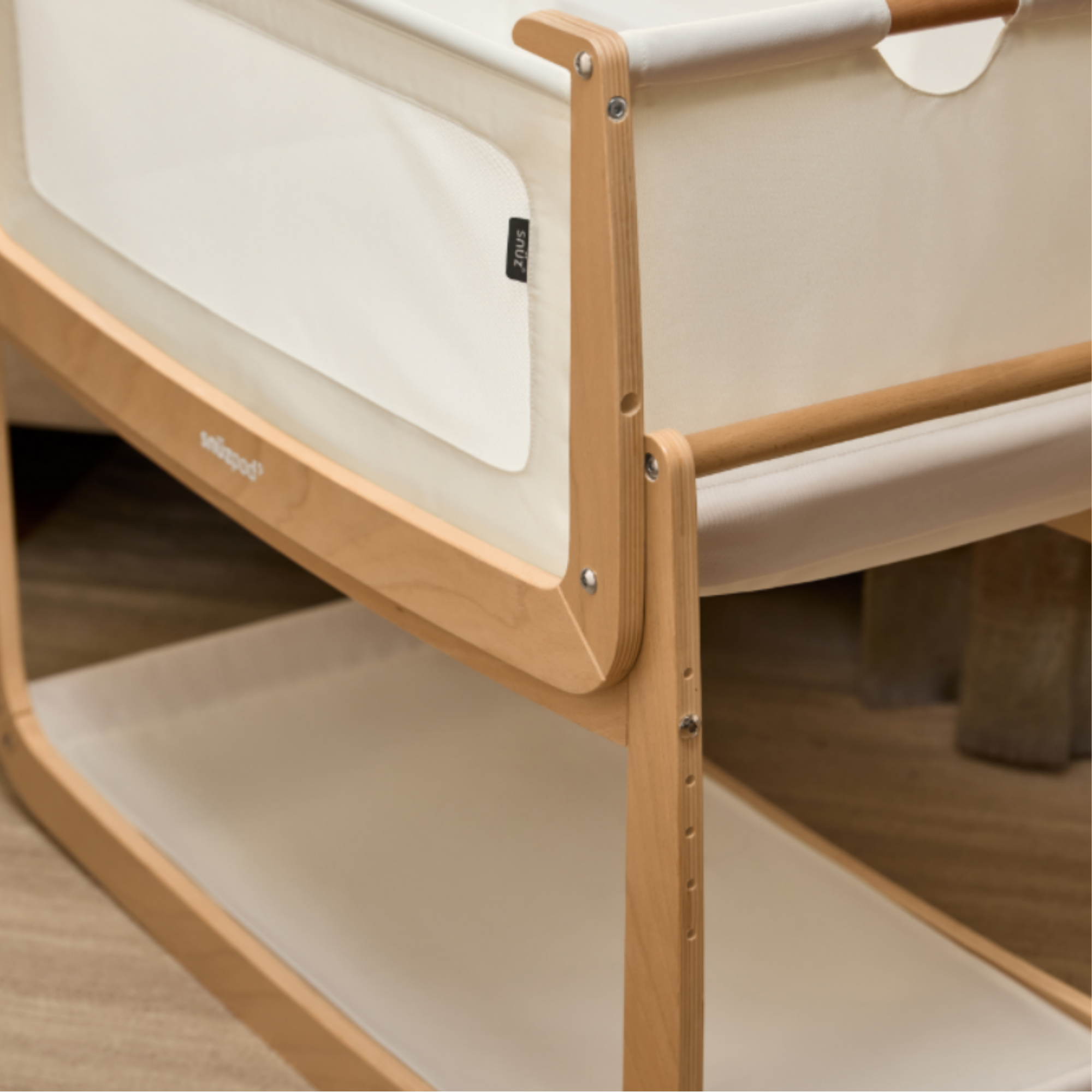 SNUZ SnuzPod5 Bedside Bassinet