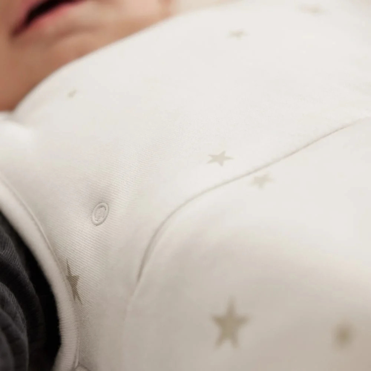 SNUZ SnuzPouch Sleeping Bag - White/Star