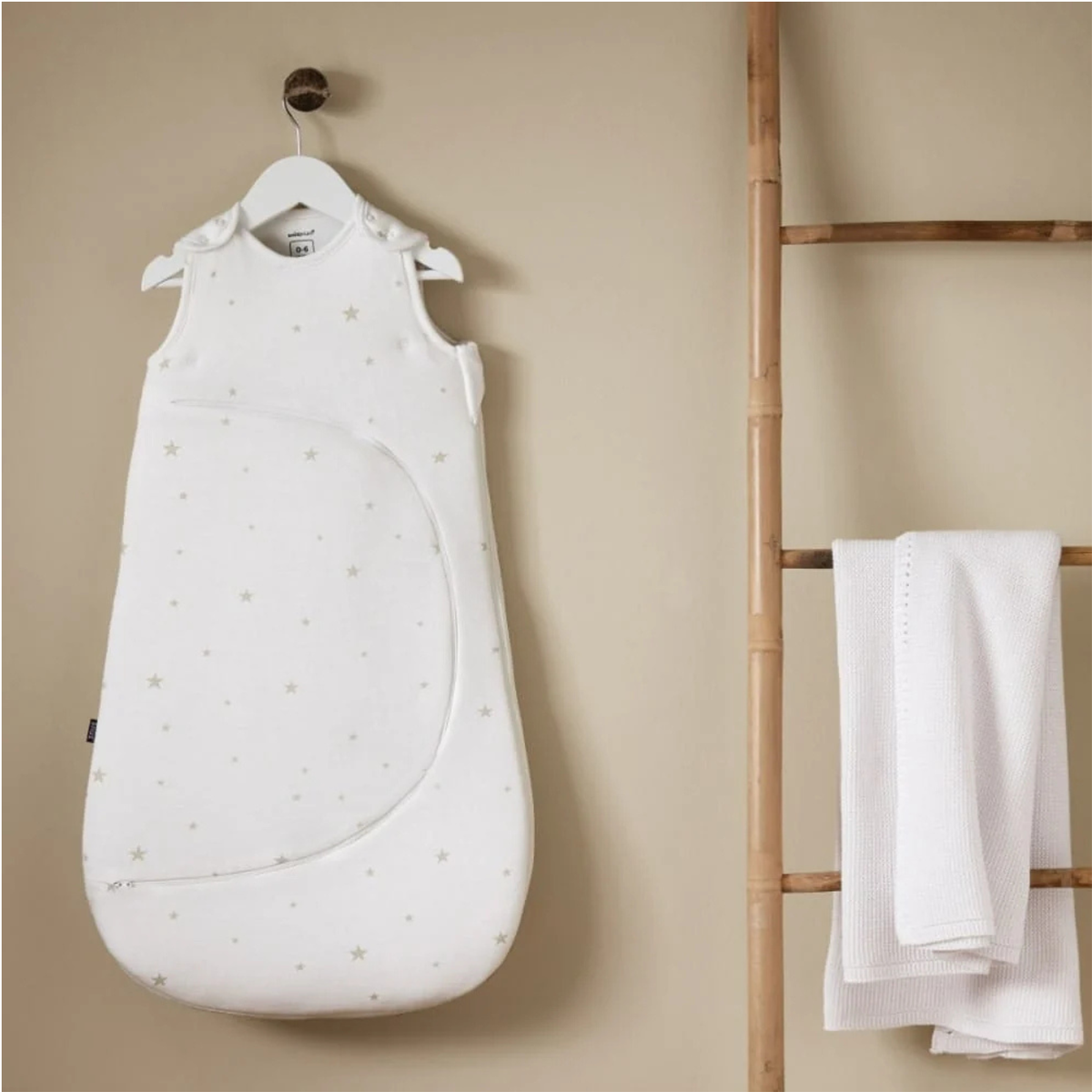 SNUZ SnuzPouch Sleeping Bag - White/Star