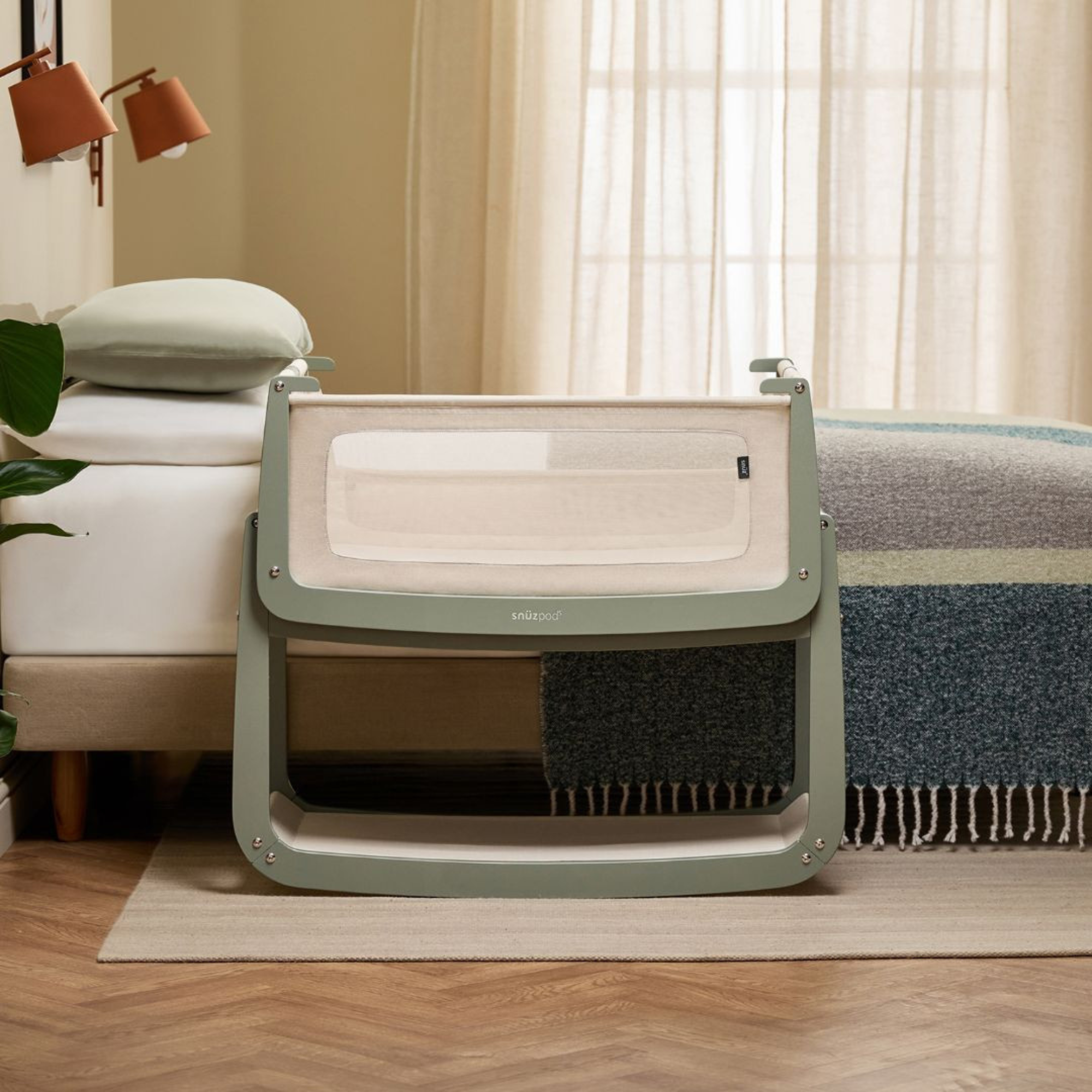 SNUZ SnuzPod5 Bedside Bassinet