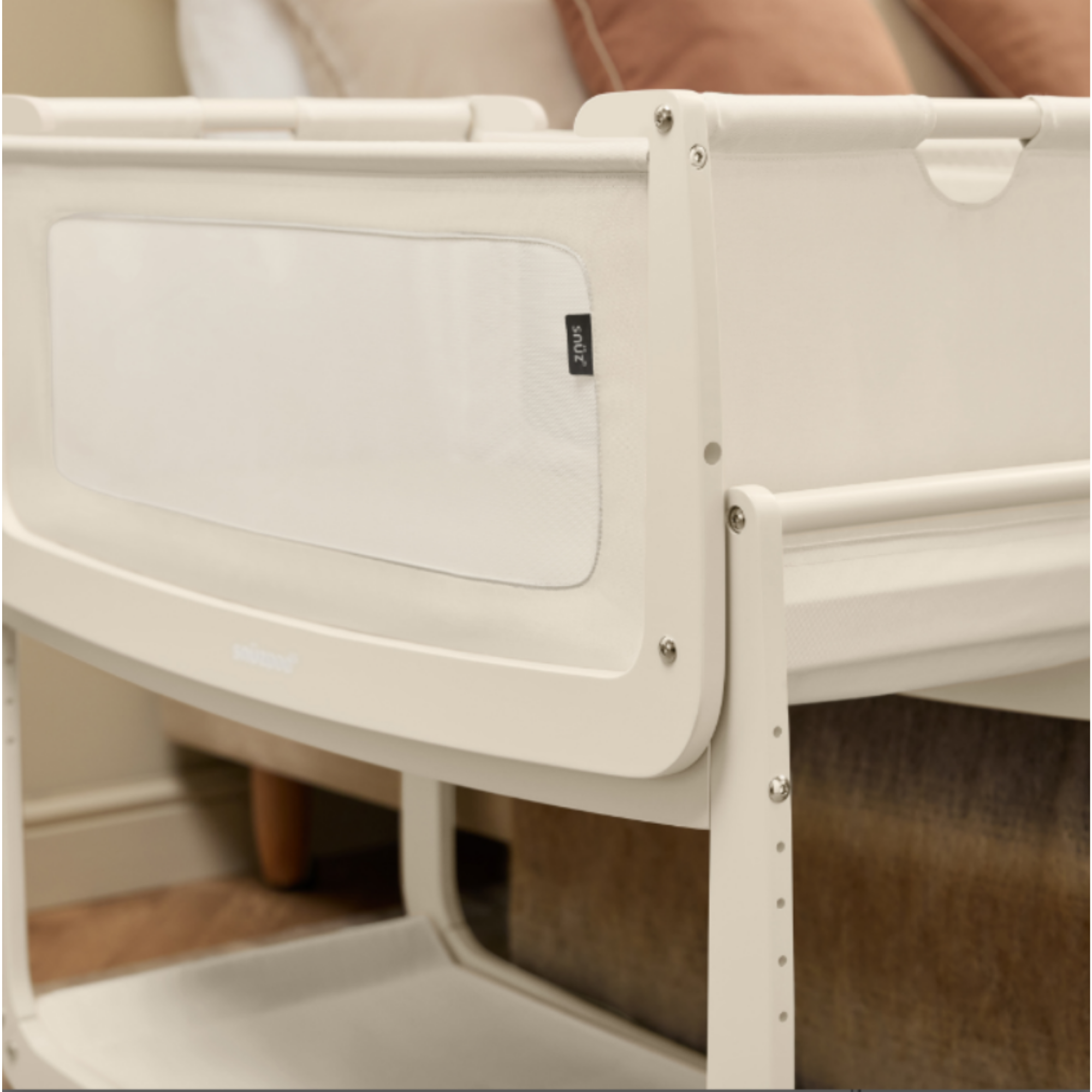 SNUZ SnuzPod5 Bedside Bassinet