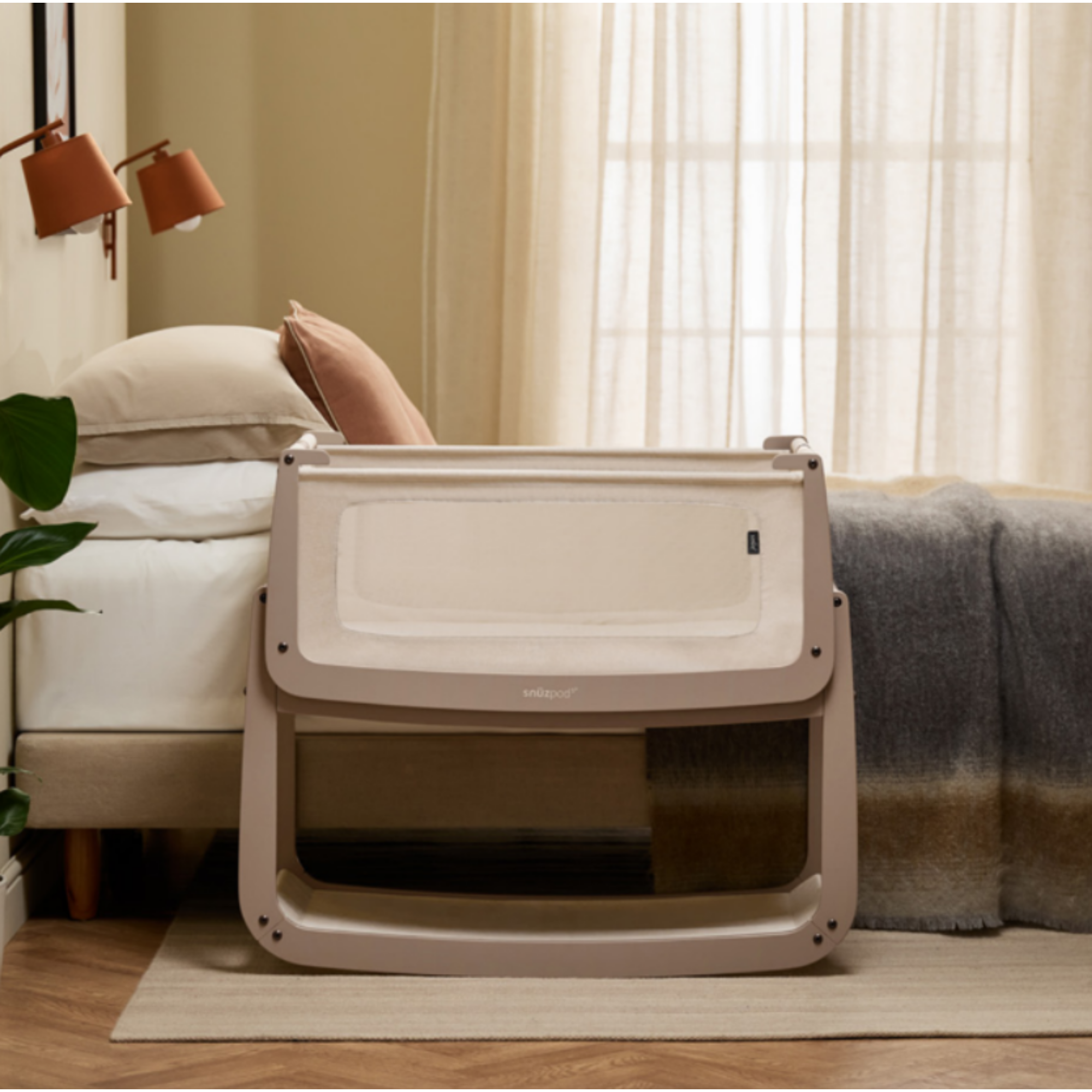 SNUZ SnuzPod5 Bedside Bassinet