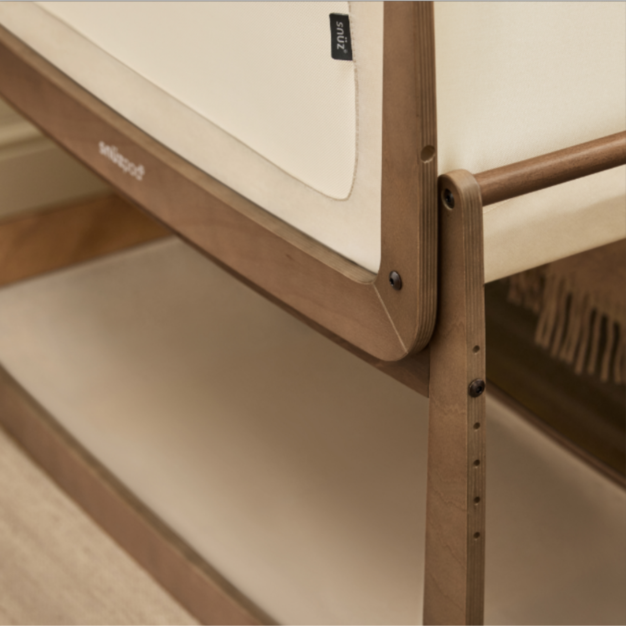 SNUZ SnuzPod5 Bedside Bassinet