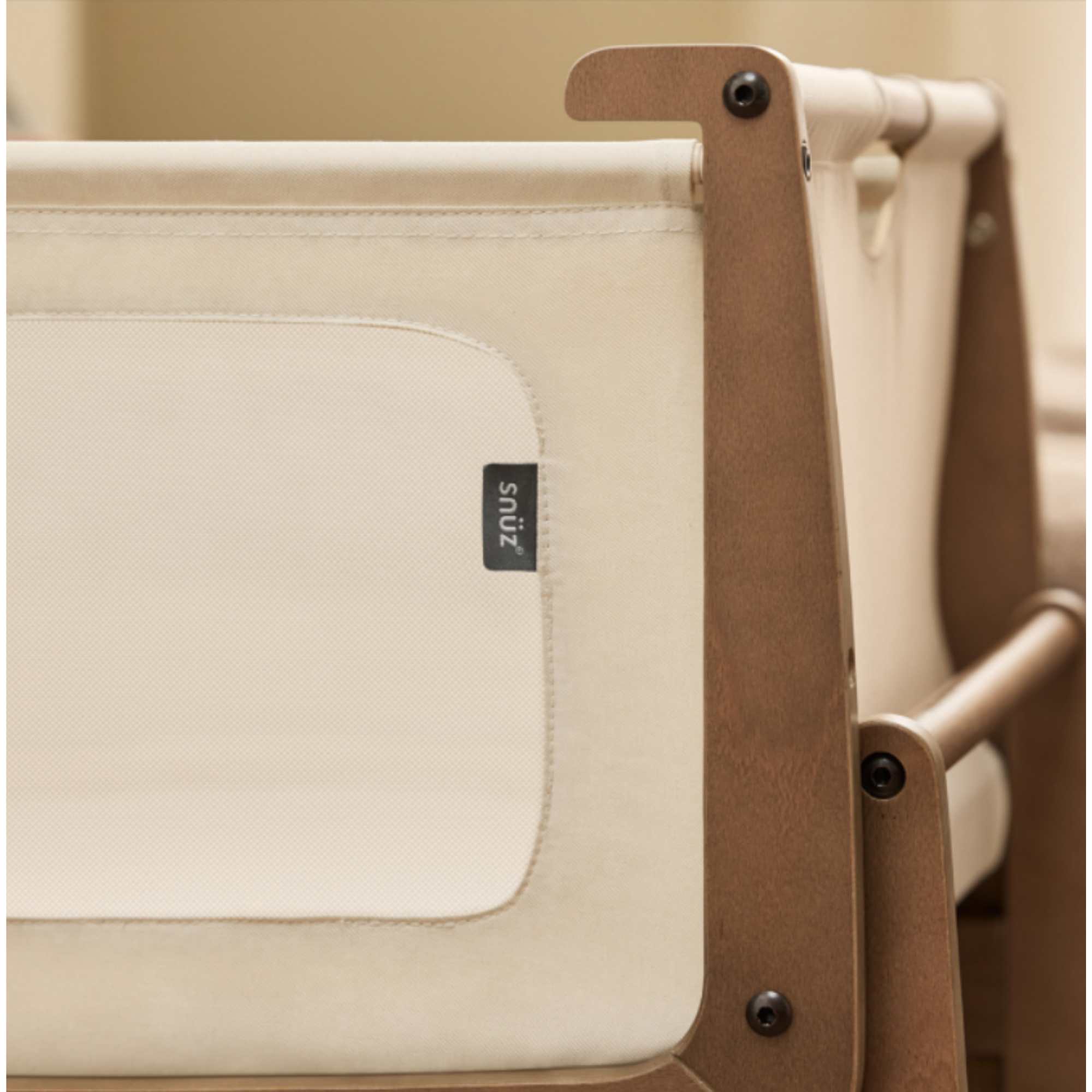 SNUZ SnuzPod5 Bedside Bassinet