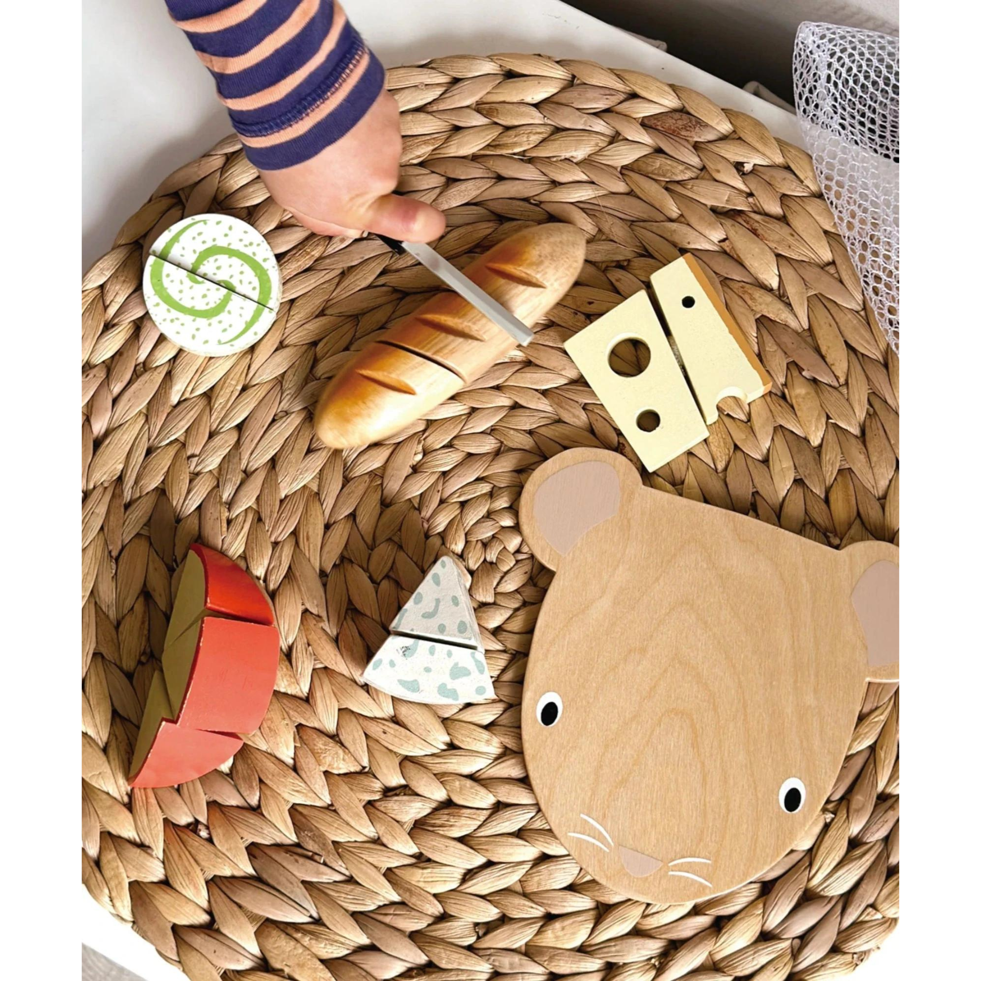 TENDER LEAF Cheese Chopping Board