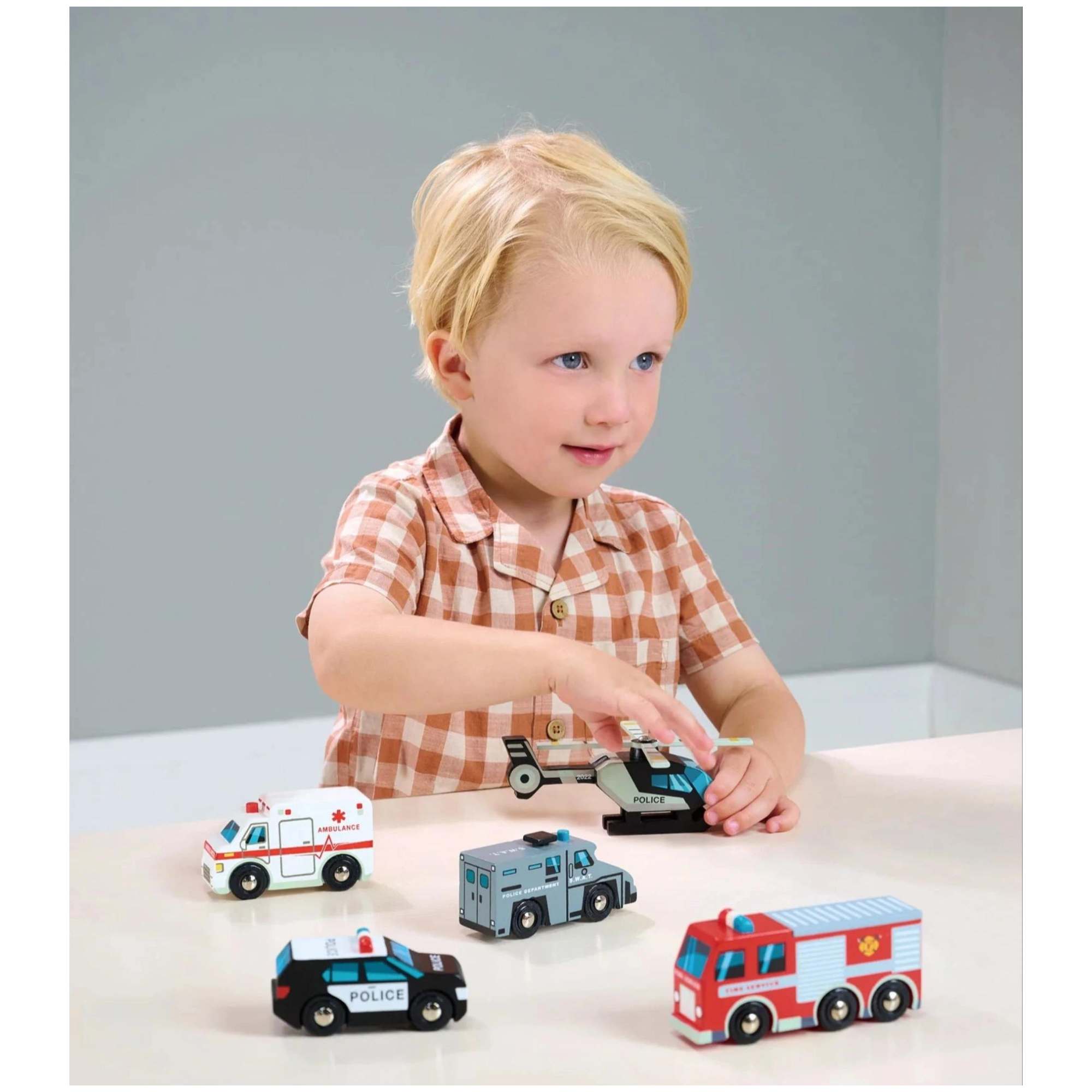 Véhicules d'urgence TENDER LEAF 