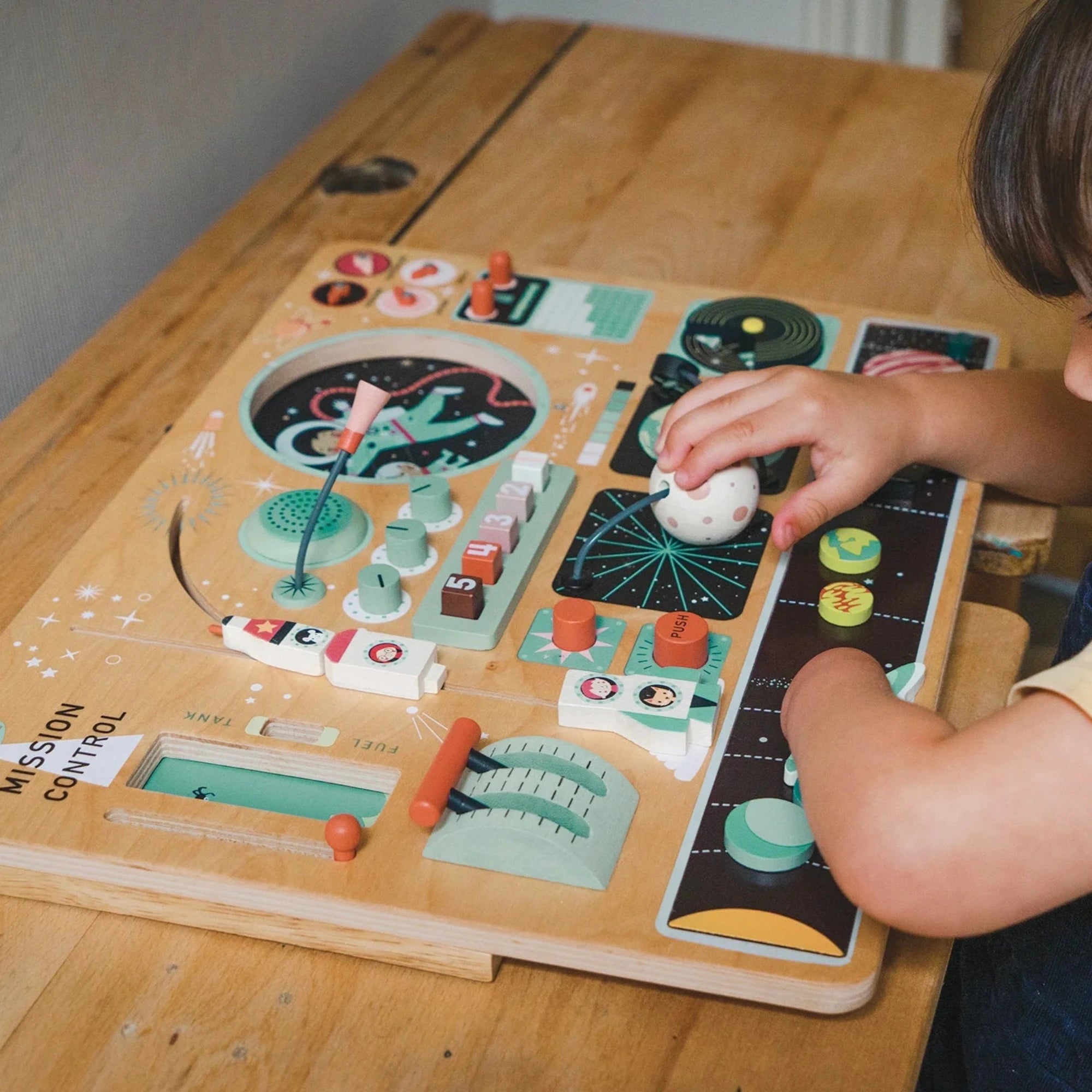 TENDER LEAF Space Station