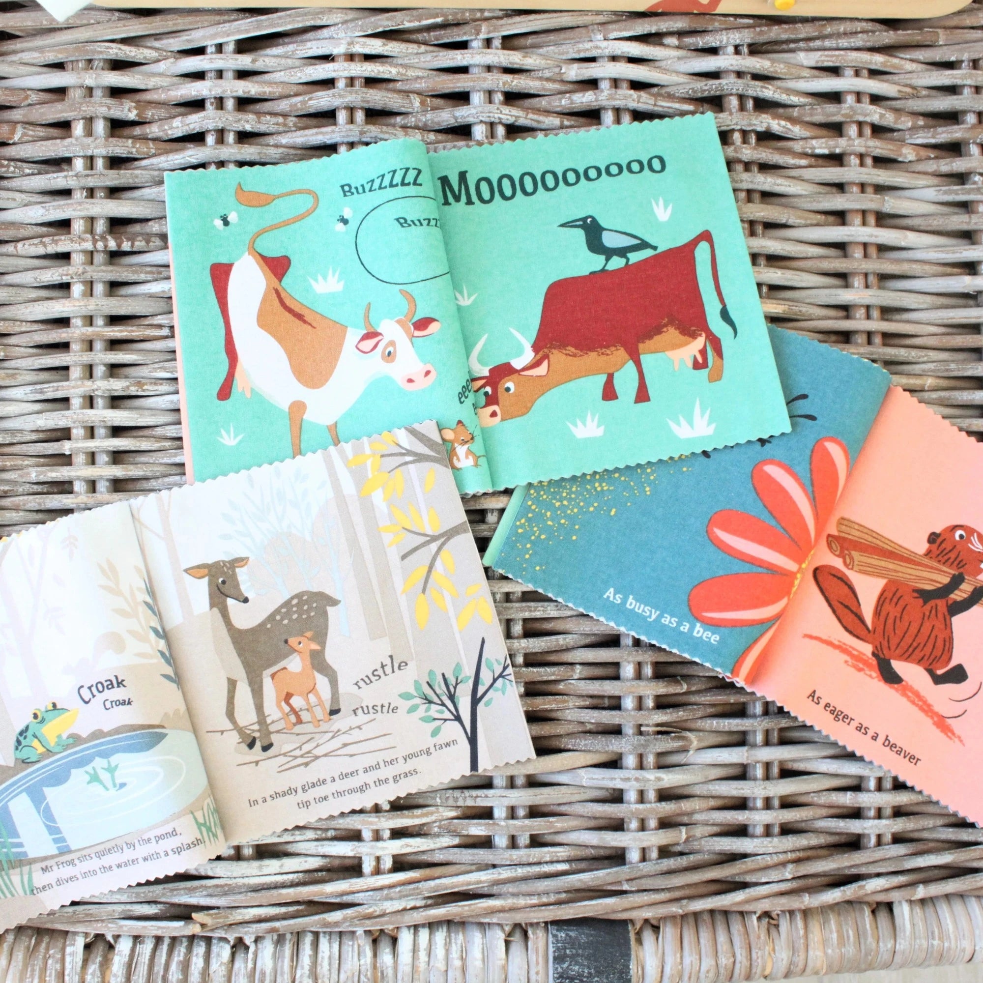 THREADBEAR DESIGN Noisy Farmyard Rag Book