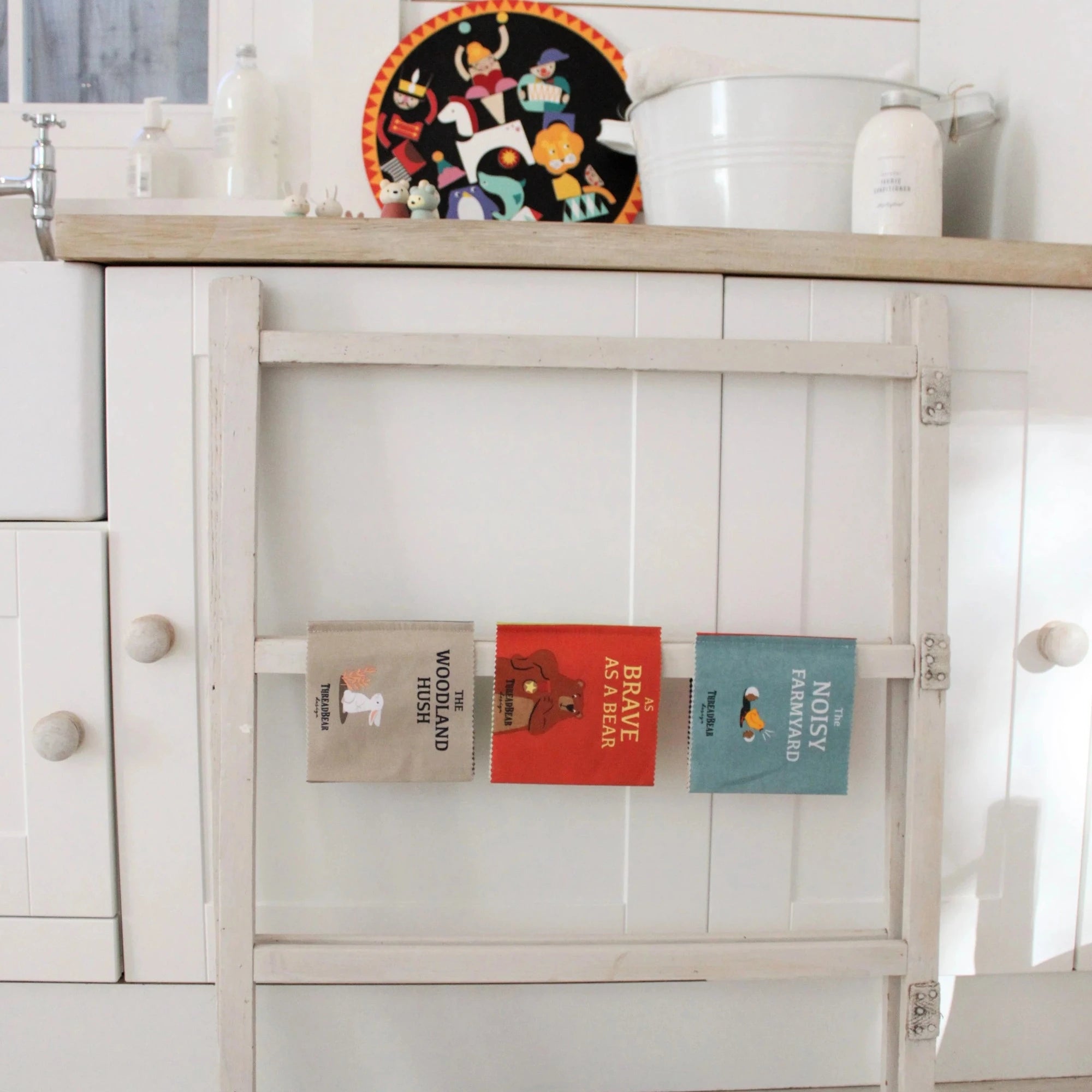 THREADBEAR DESIGN Noisy Farmyard Rag Book