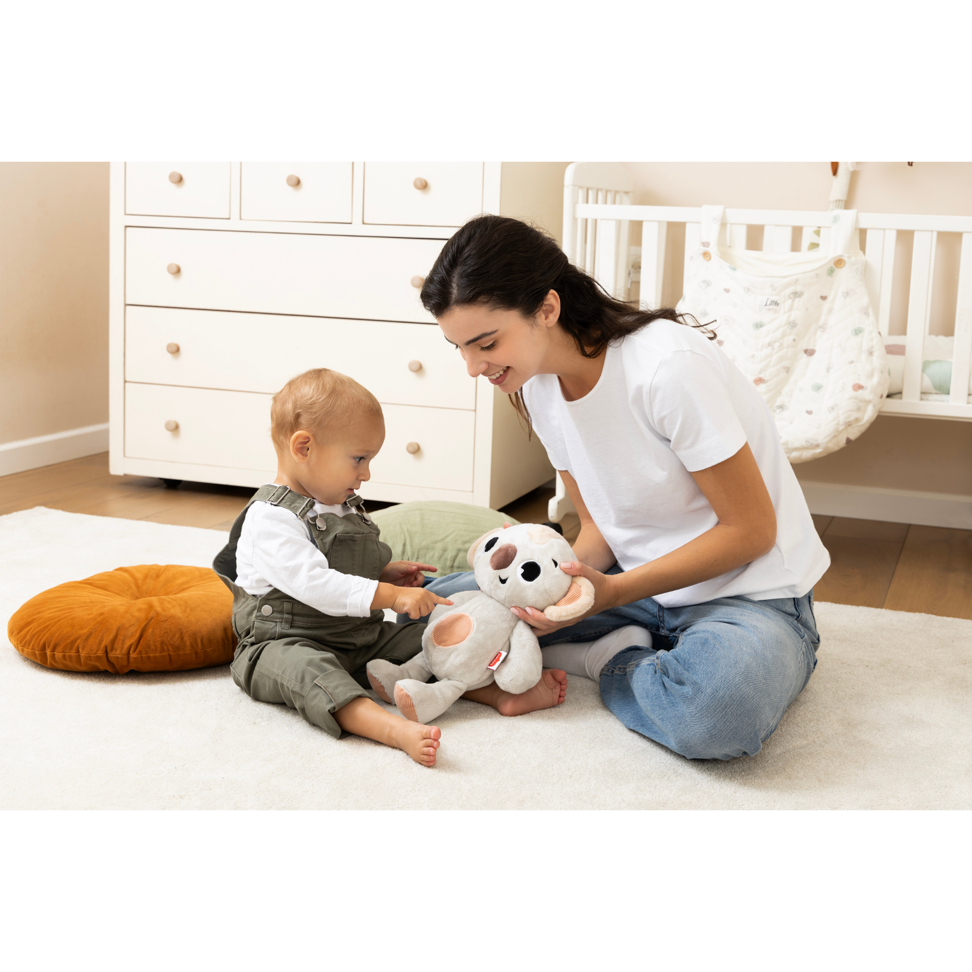 TINY LOVE B&W Décor Plush Koala Snuggly Buddy