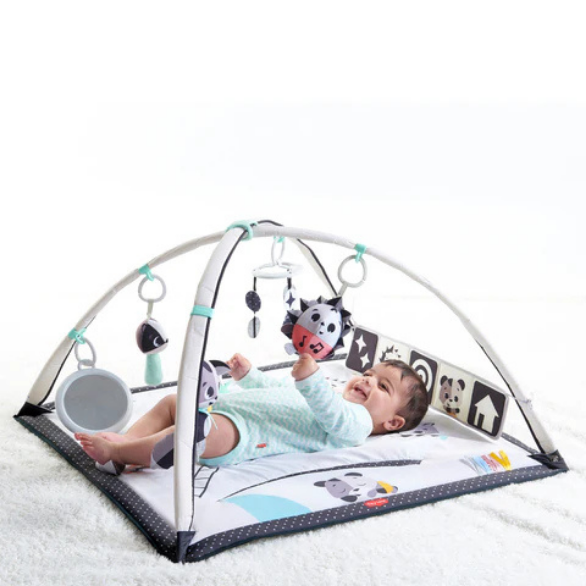 TINY LOVE Magical Tales Black & White Gymini