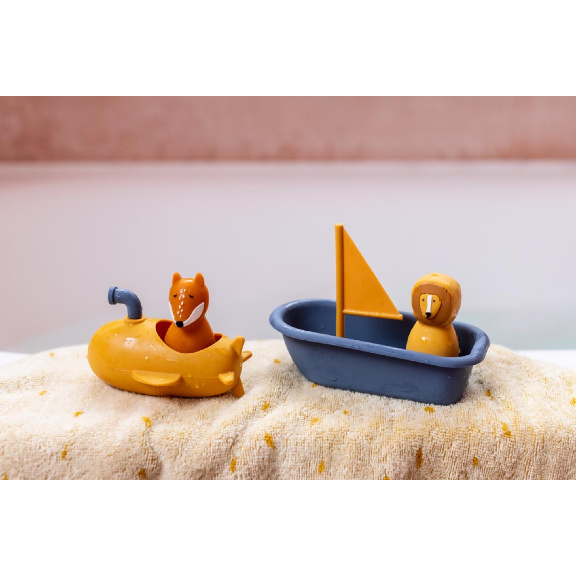 TRIXIE Bath Toy Sailboat