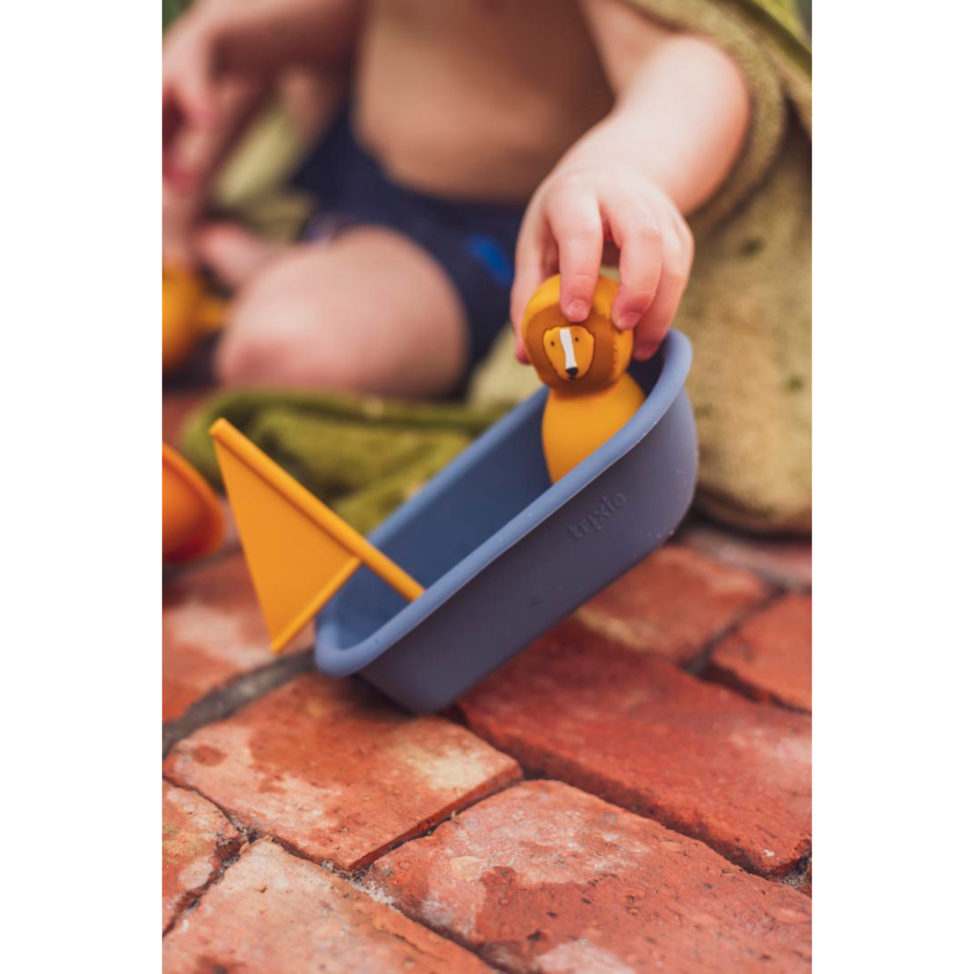 TRIXIE Bath Toy Sailboat