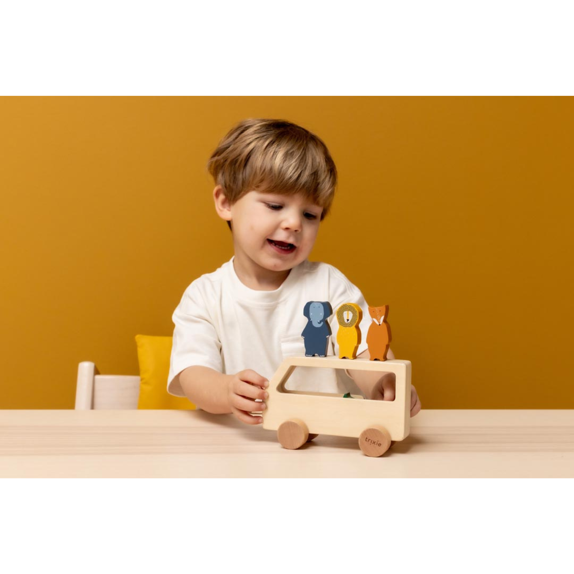TRIXIE Wooden Animal Bus
