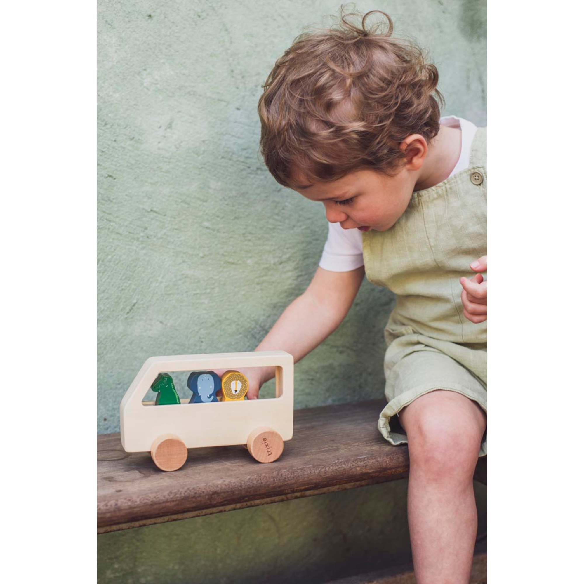 TRIXIE Wooden Animal Bus