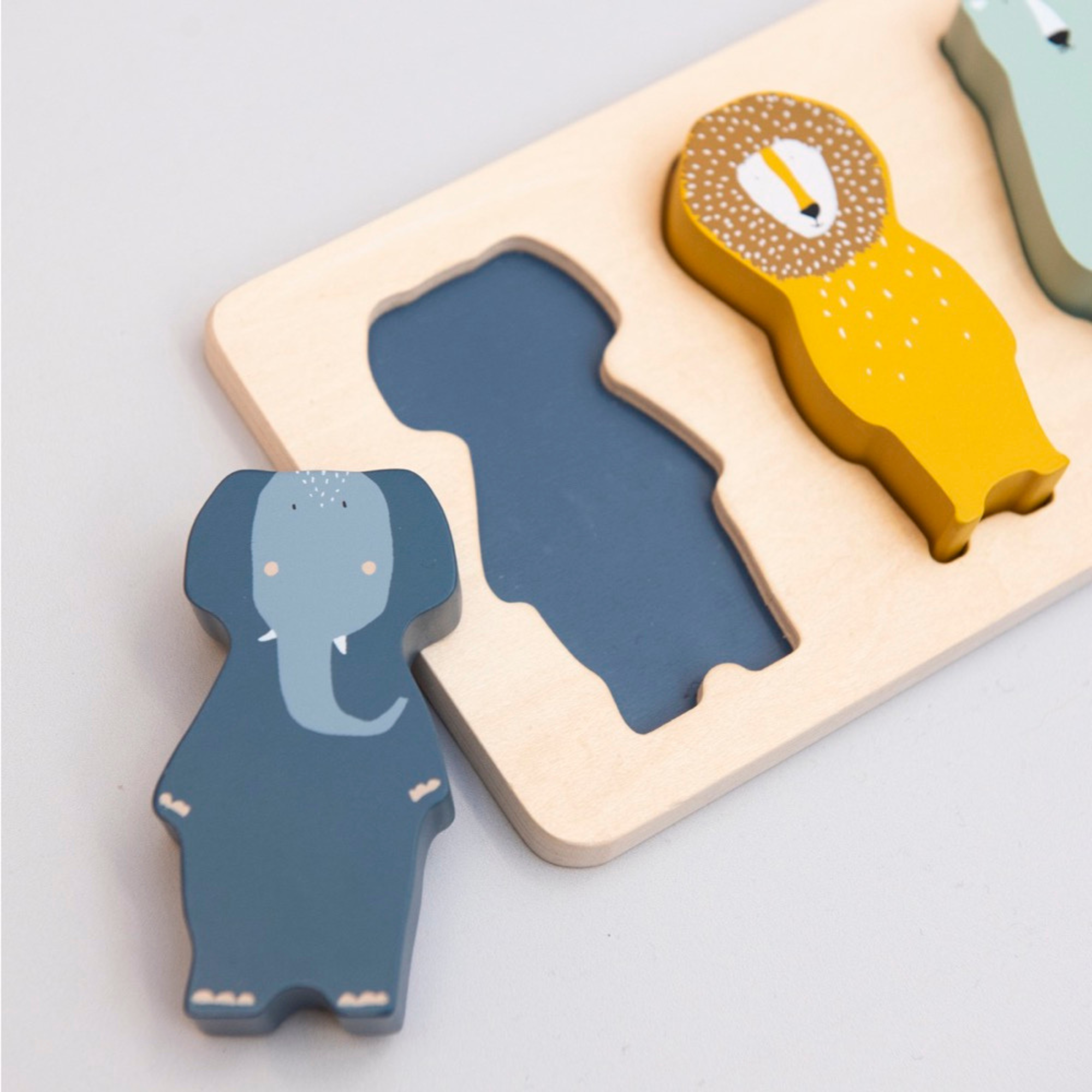 TRIXIE Wooden Shape Puzzle